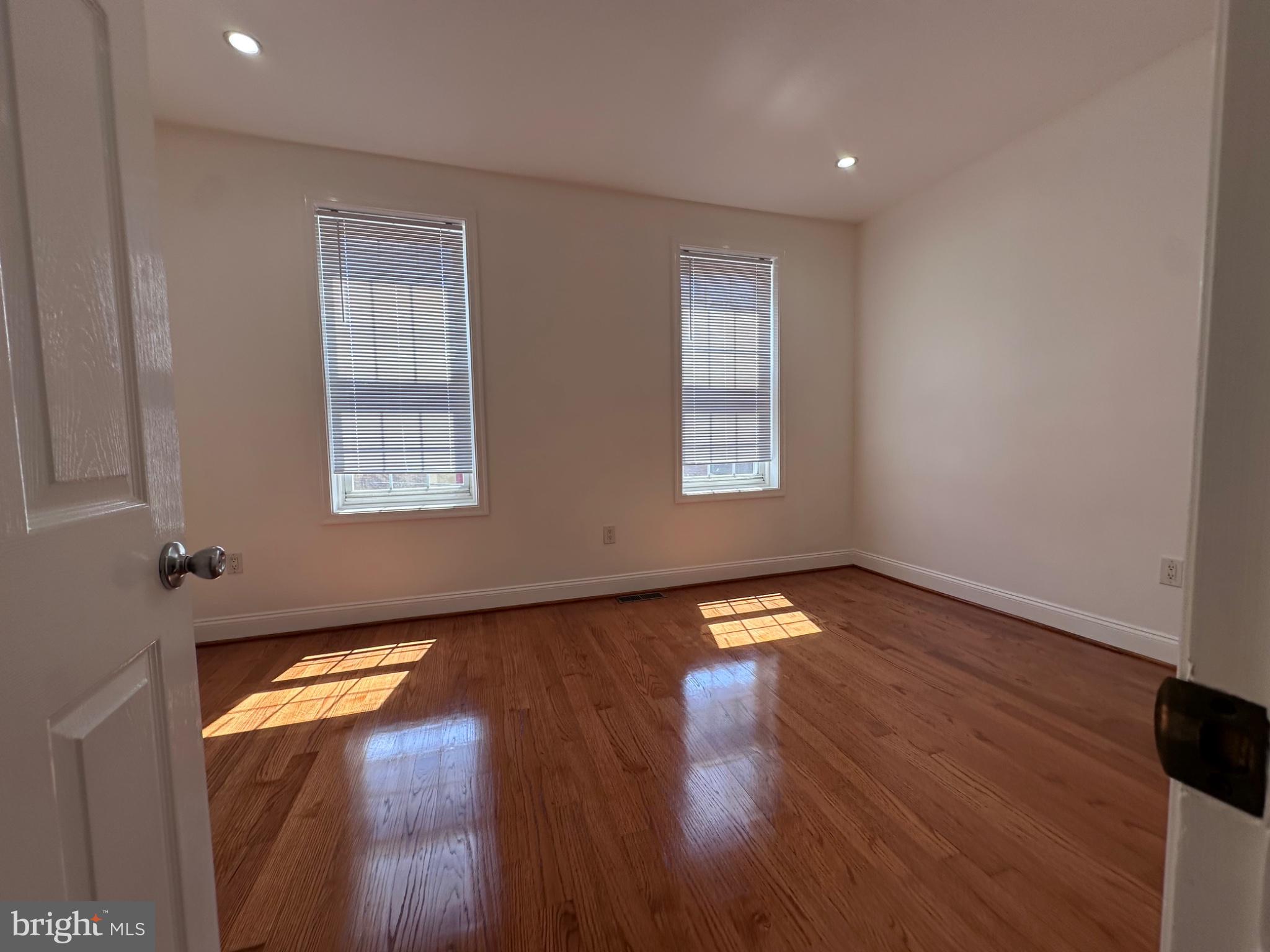 SOUTH STREET - Residential