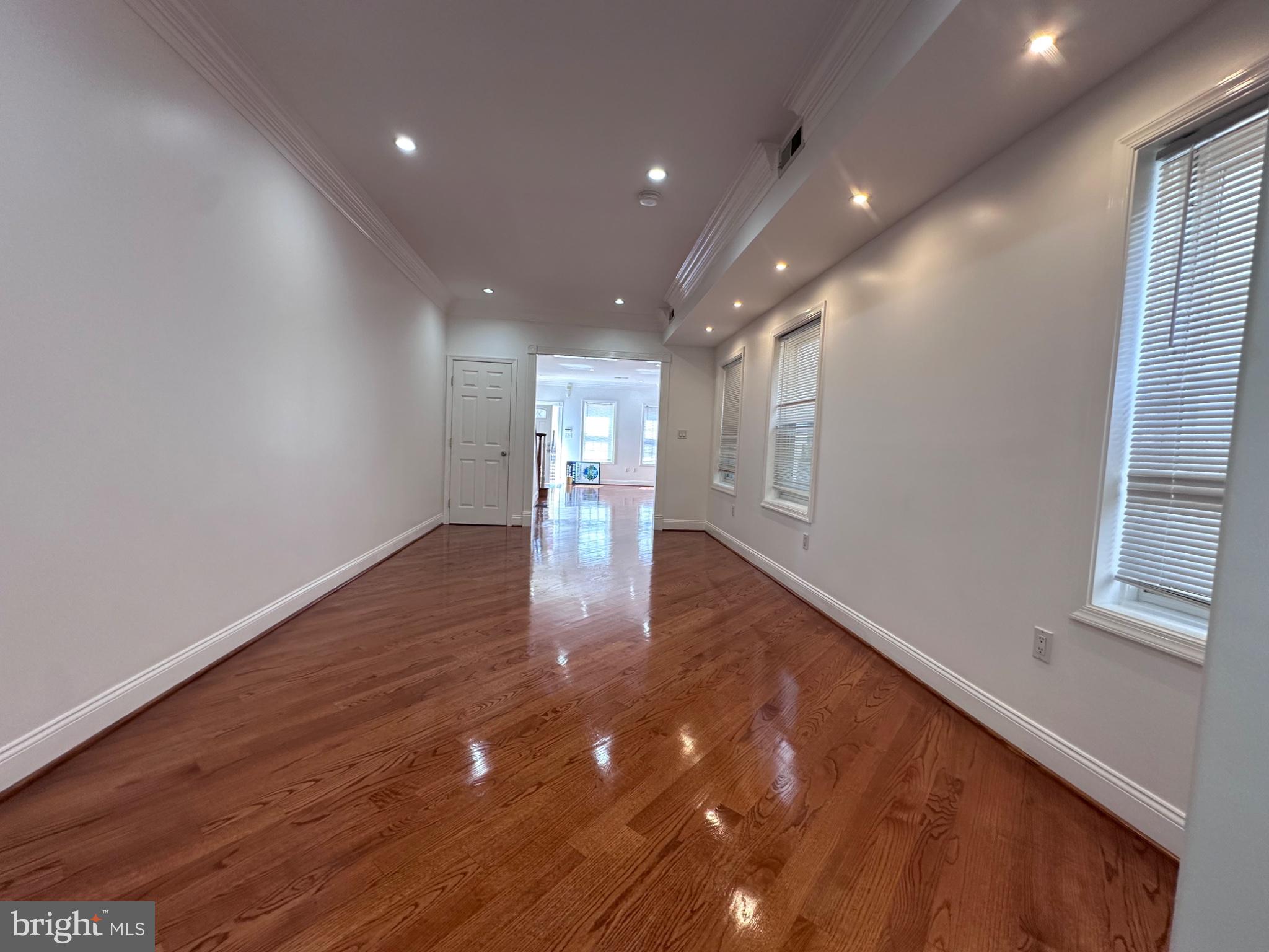 SOUTH STREET - Residential
