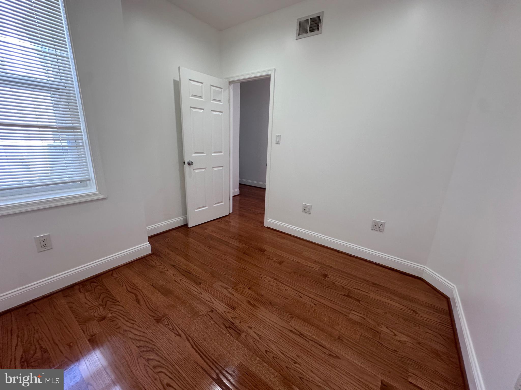 SOUTH STREET - Residential