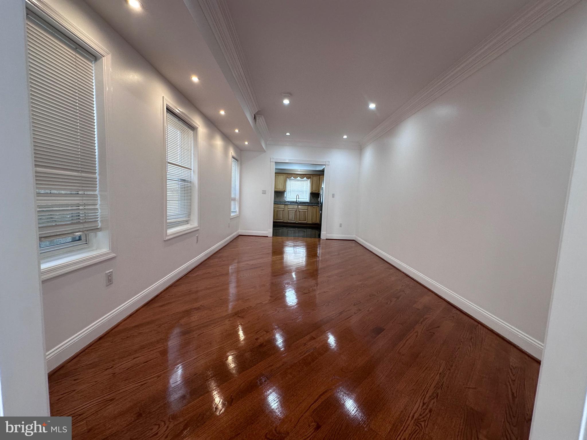 SOUTH STREET - Residential