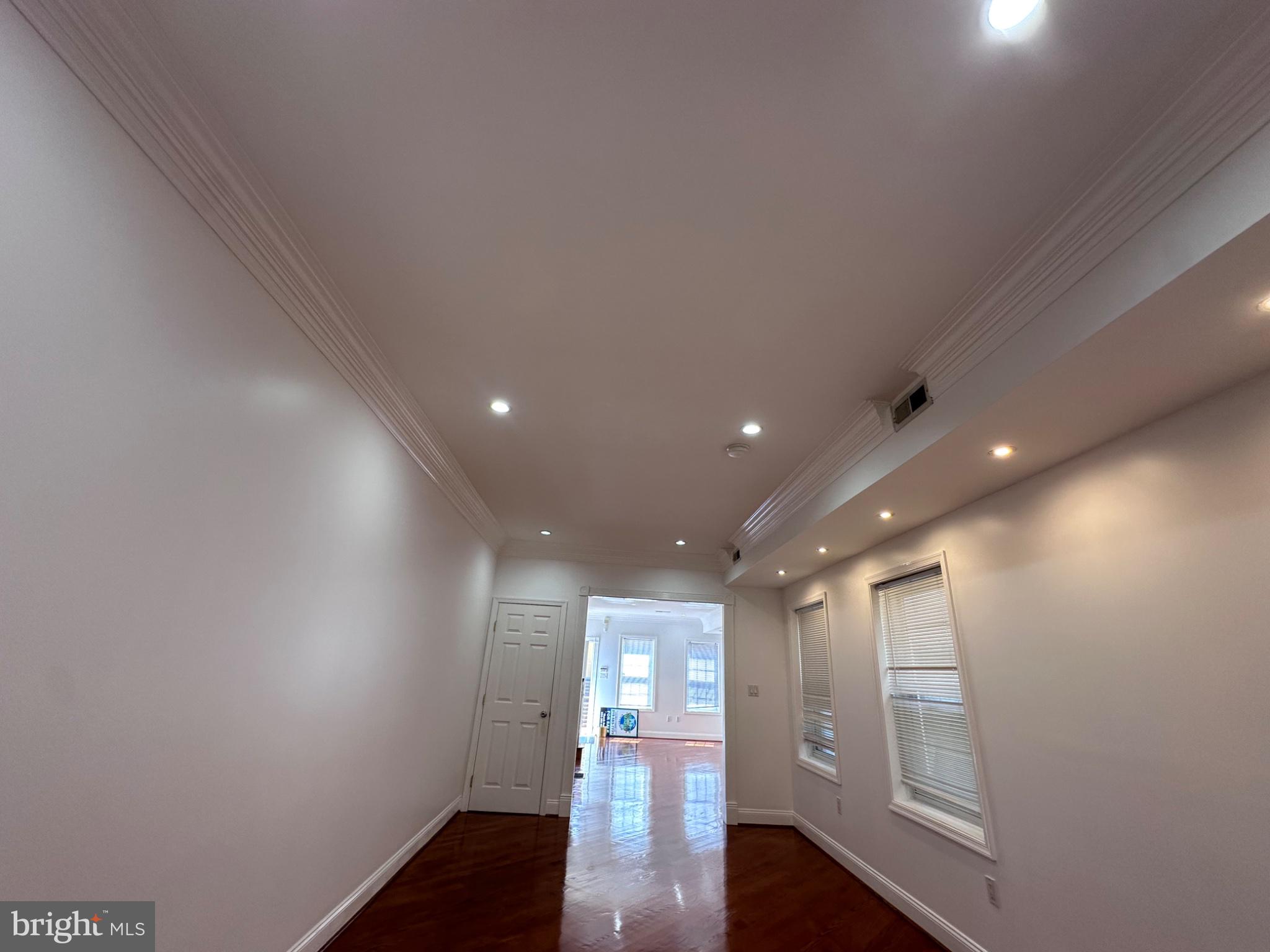 SOUTH STREET - Residential