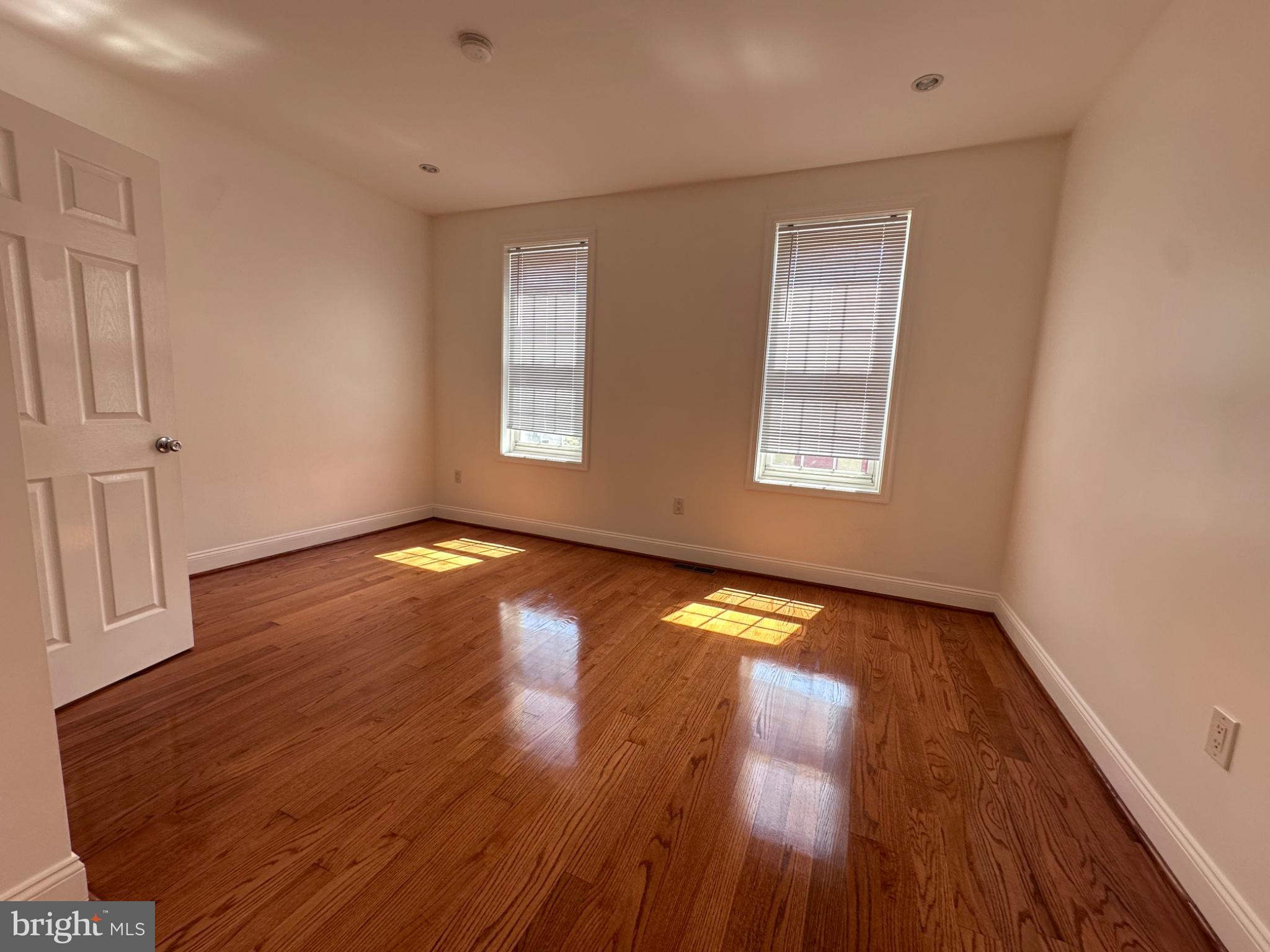 SOUTH STREET - Residential