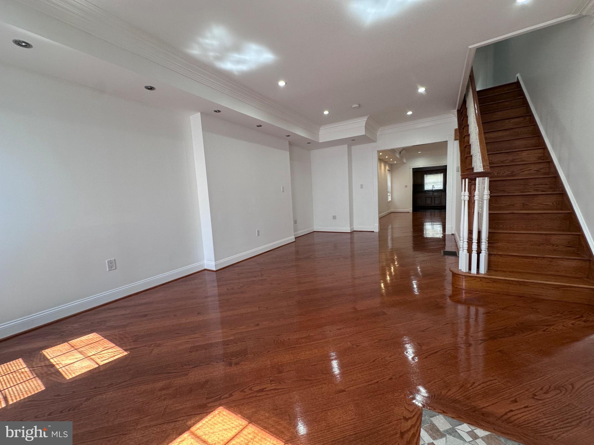SOUTH STREET - Residential