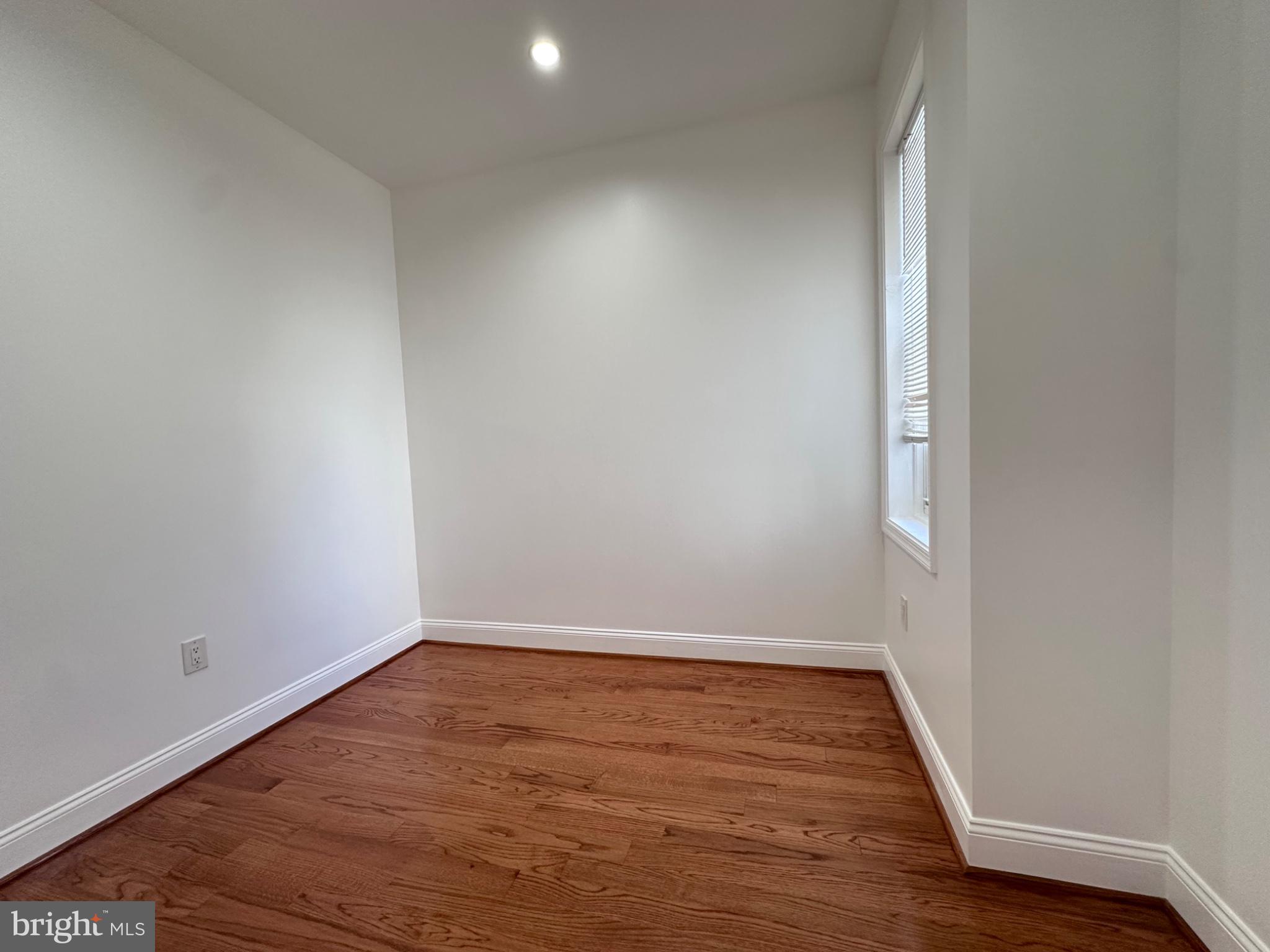 SOUTH STREET - Residential