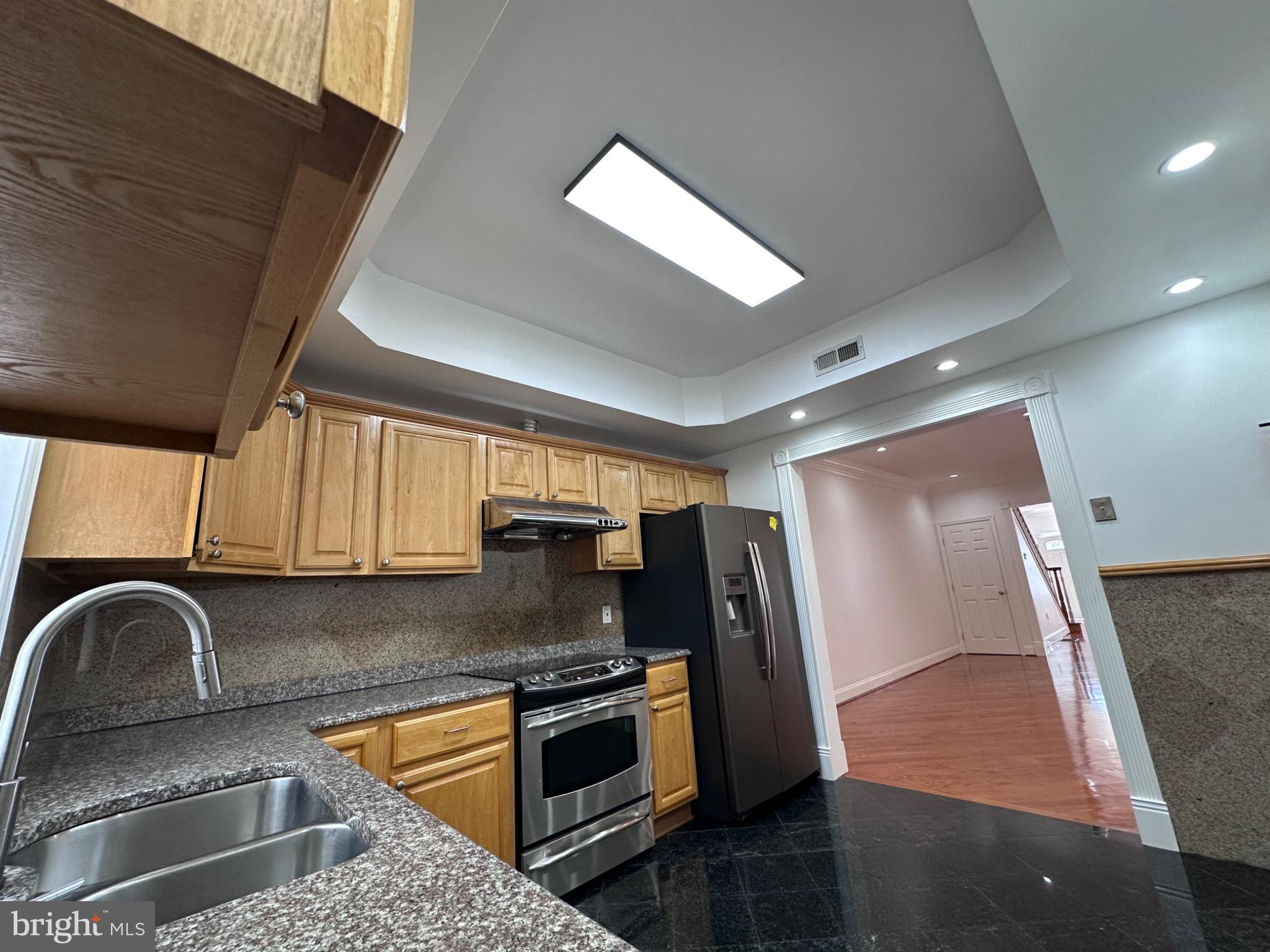 SOUTH STREET - Residential