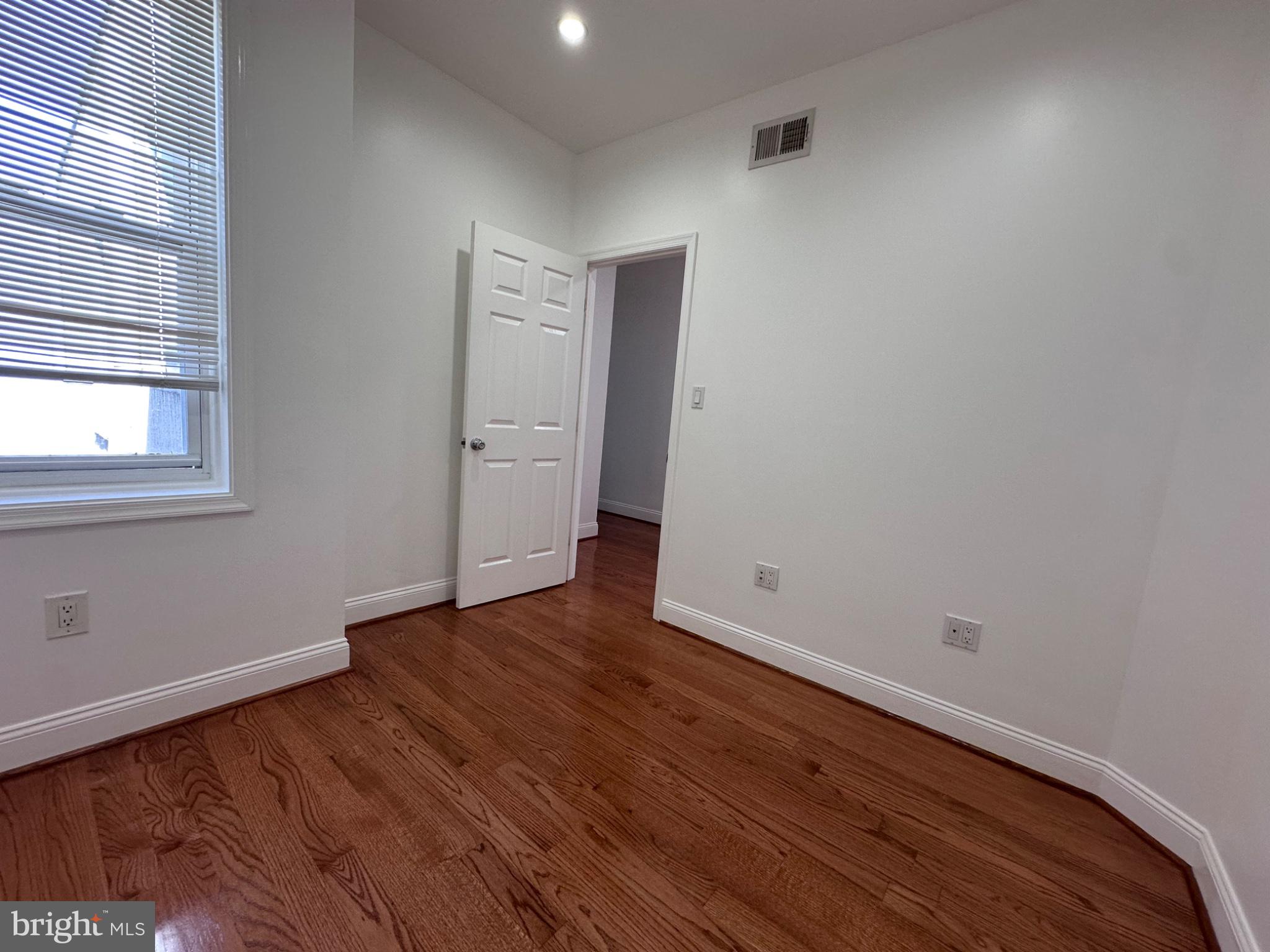 SOUTH STREET - Residential
