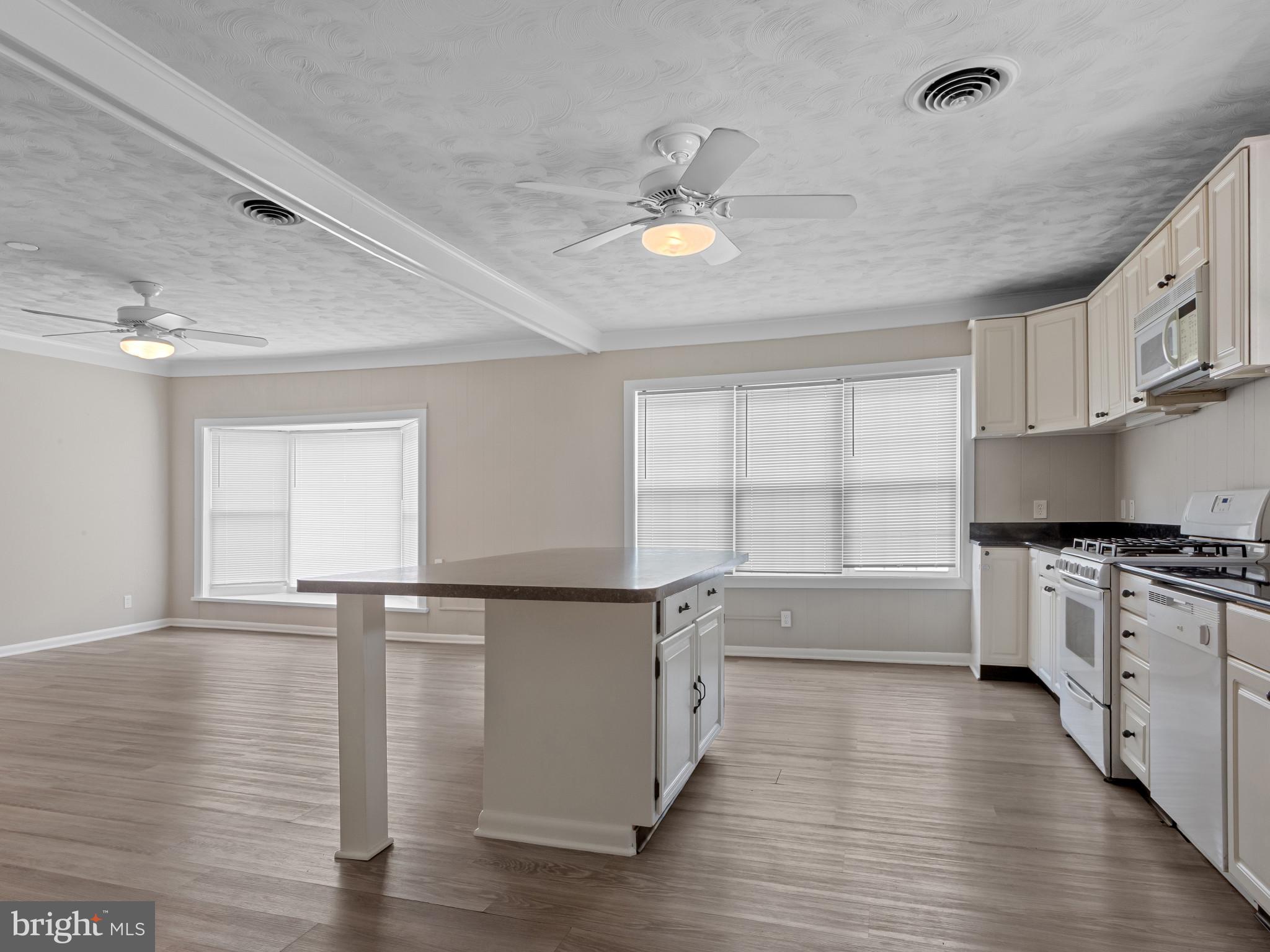 REGULARS - Residential