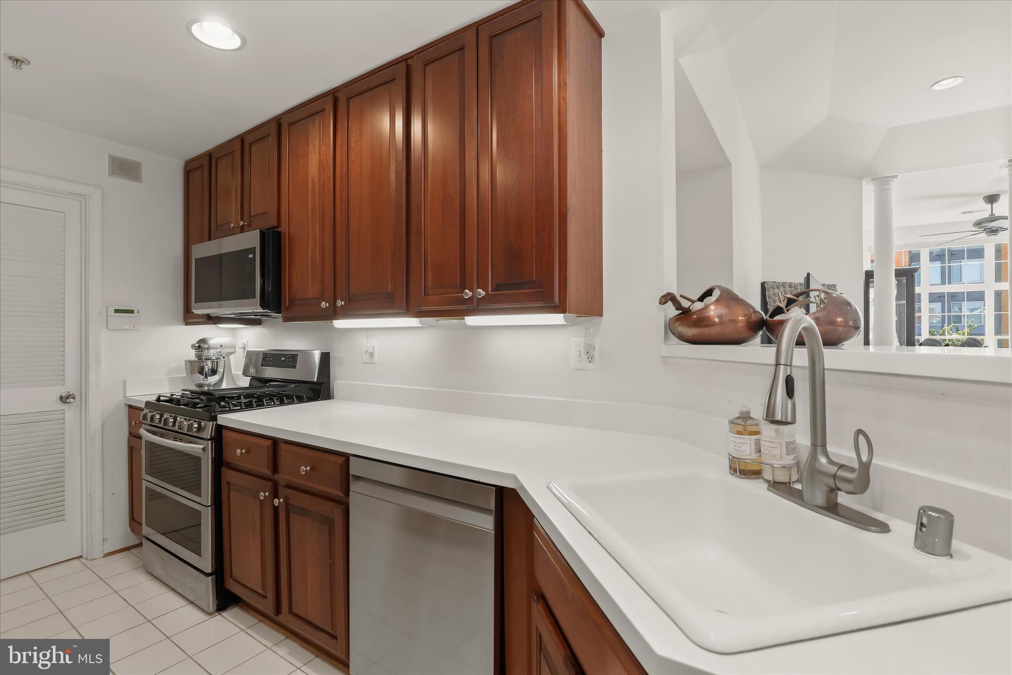 THE WHITNEY TOWN CENTER - Residential