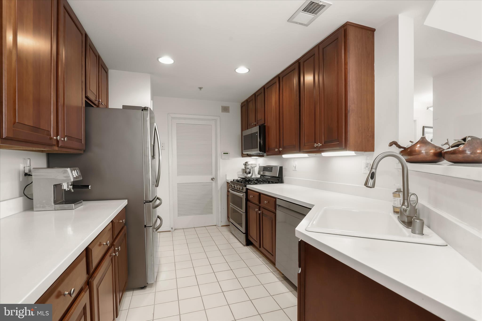 THE WHITNEY TOWN CENTER - Residential