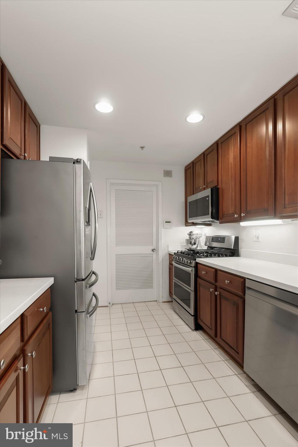 THE WHITNEY TOWN CENTER - Residential