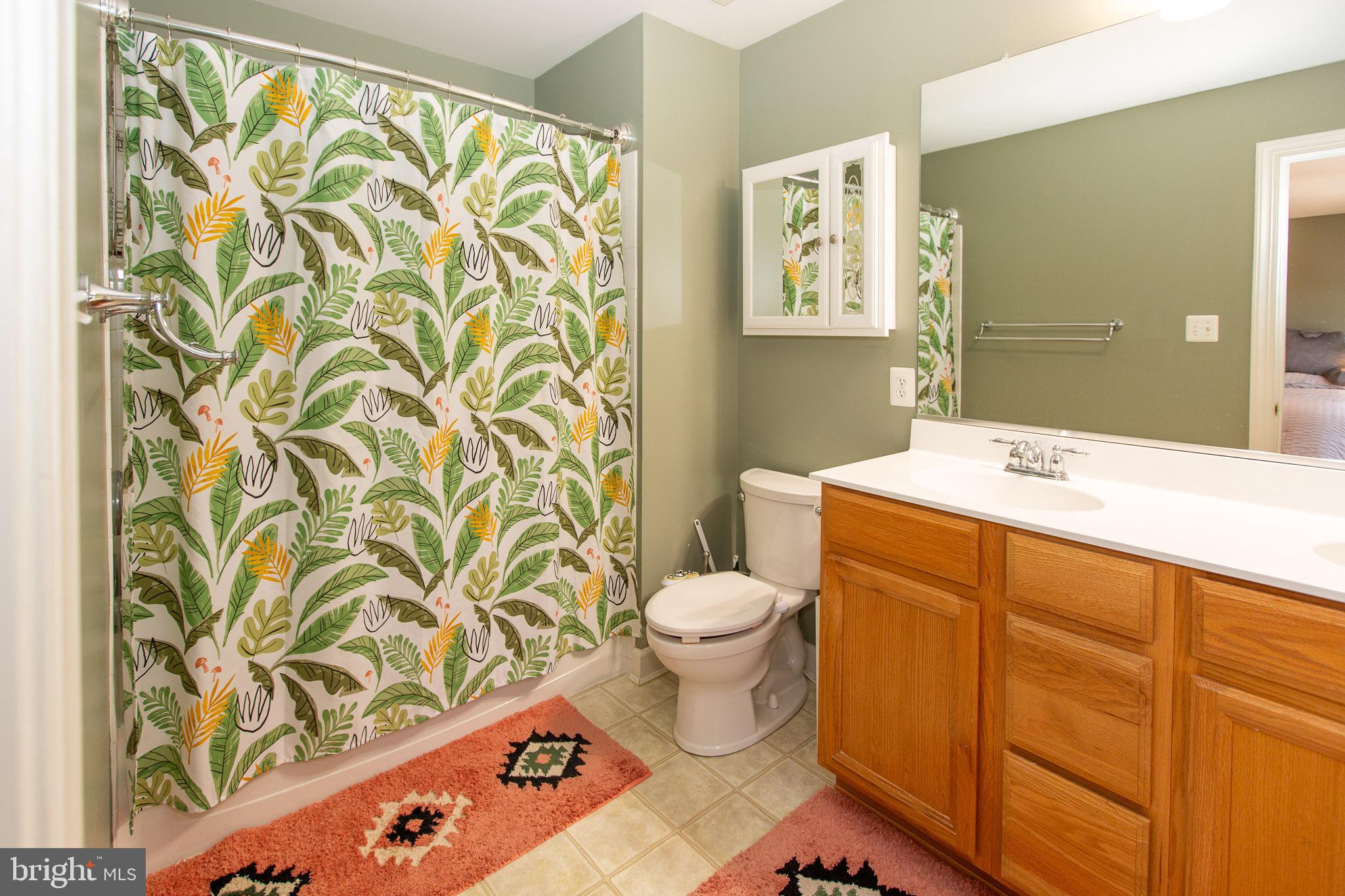 NORTHRIDGE VILLAGE - Residential