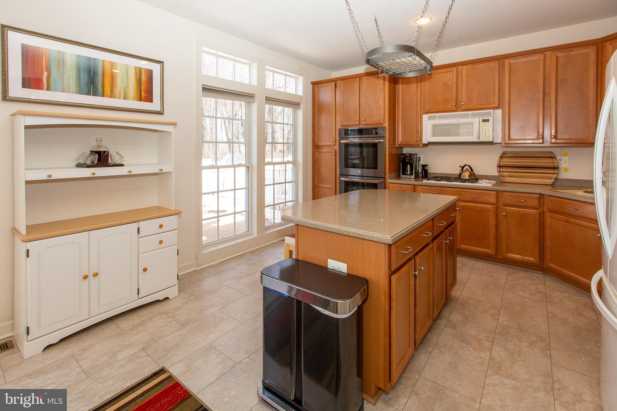 NORTHRIDGE VILLAGE - Residential