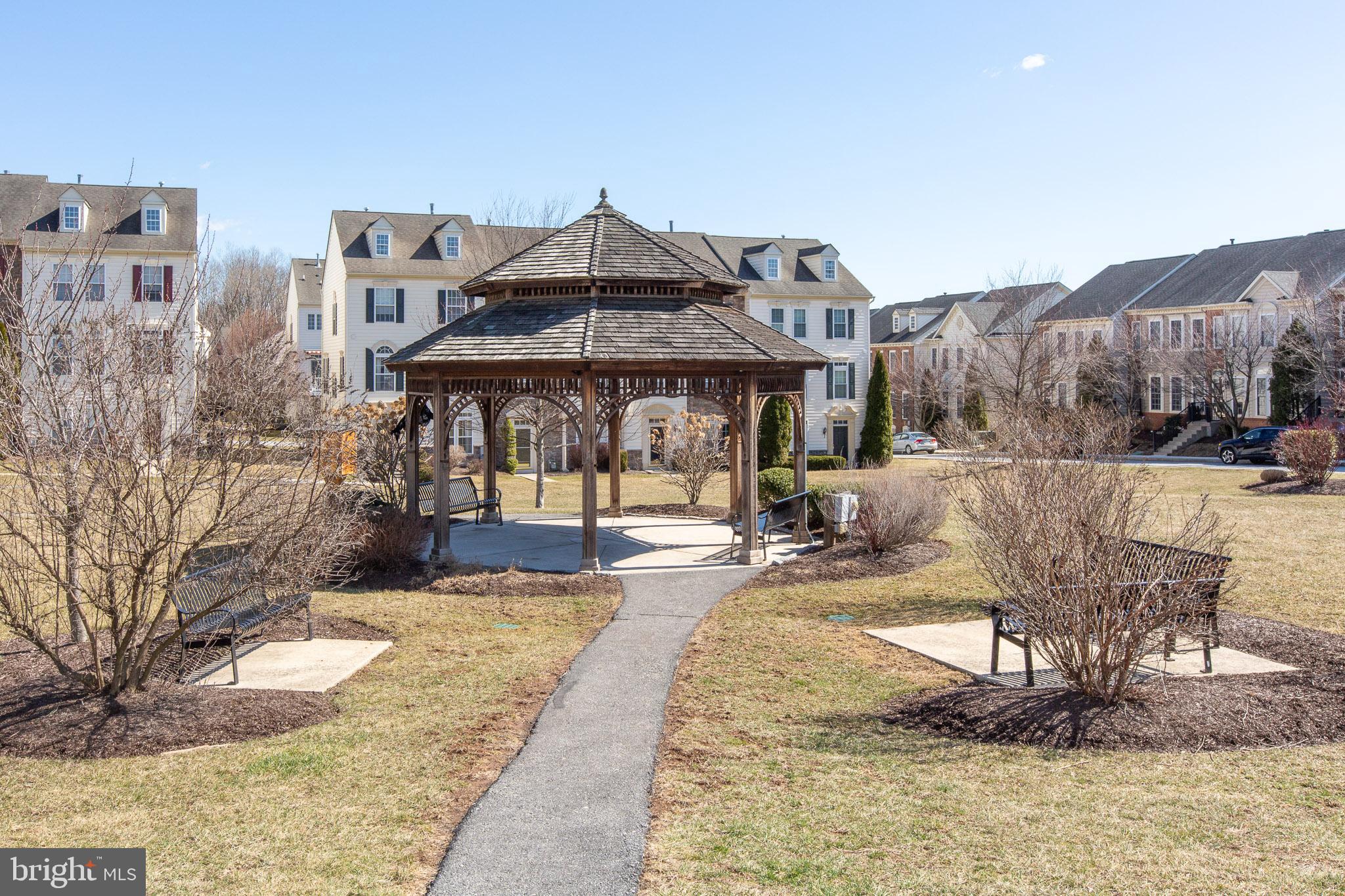 NORTHRIDGE VILLAGE - Residential