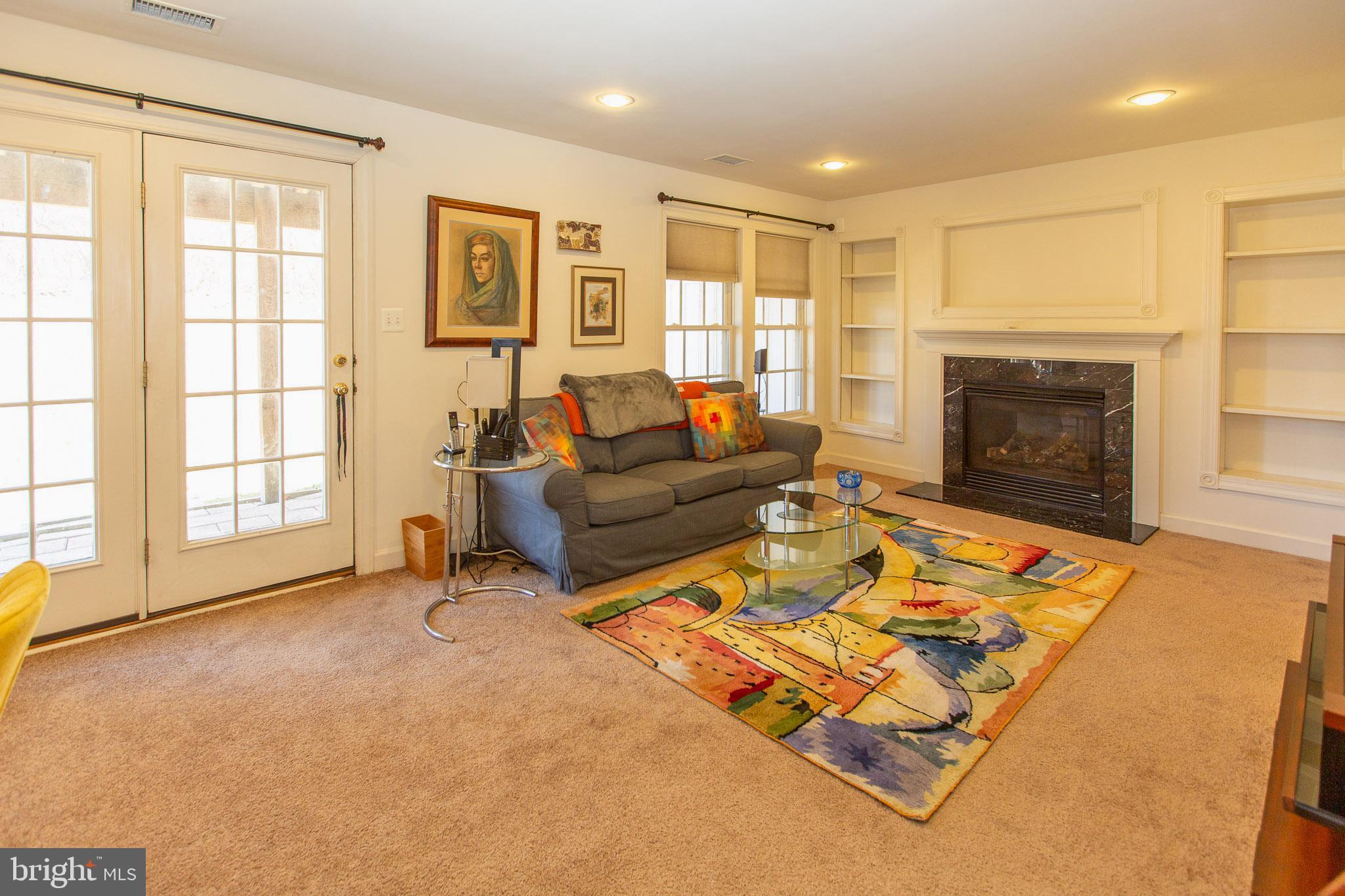 NORTHRIDGE VILLAGE - Residential