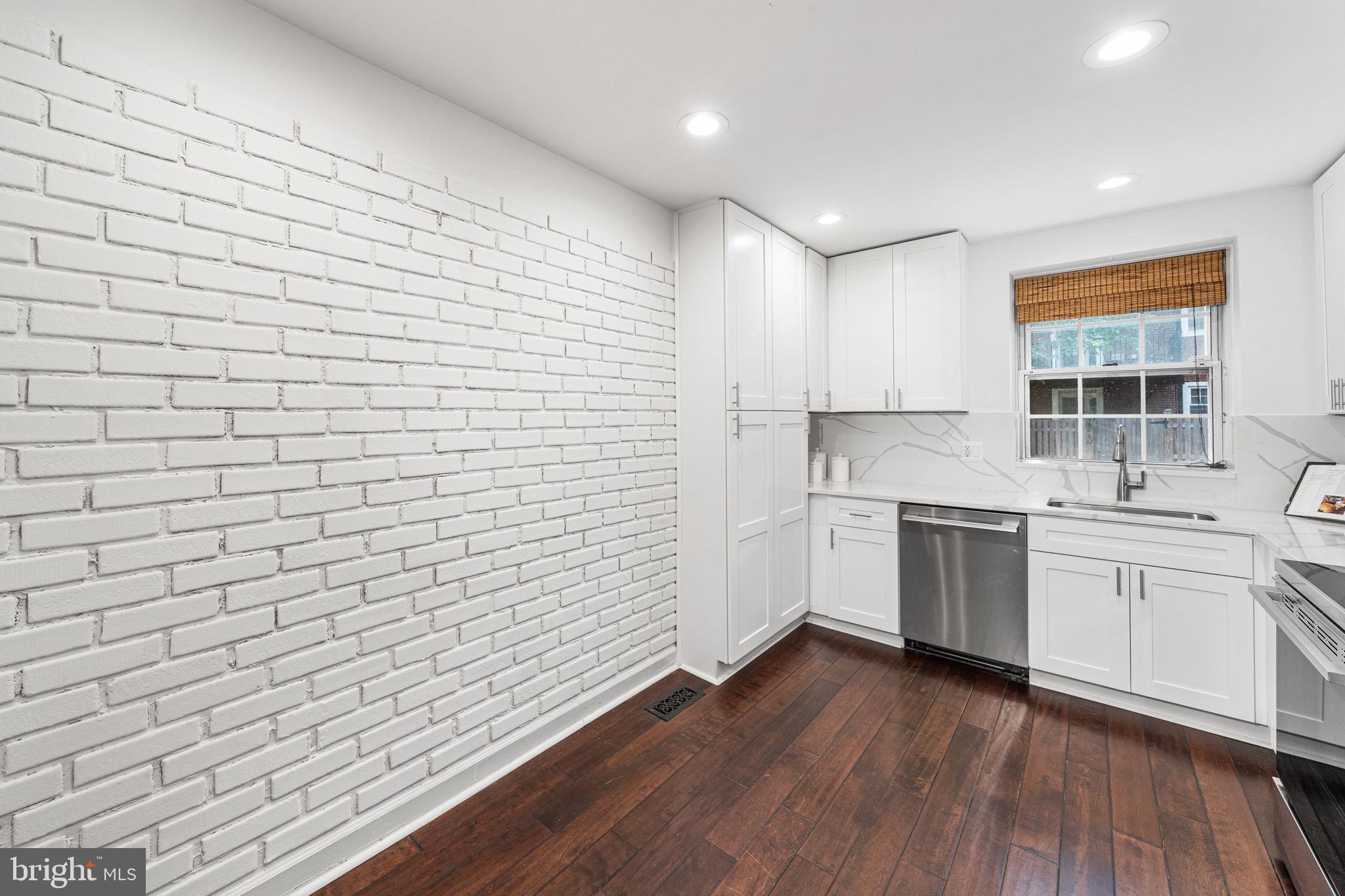 FAIRLINGTON VILLAGES - Residential