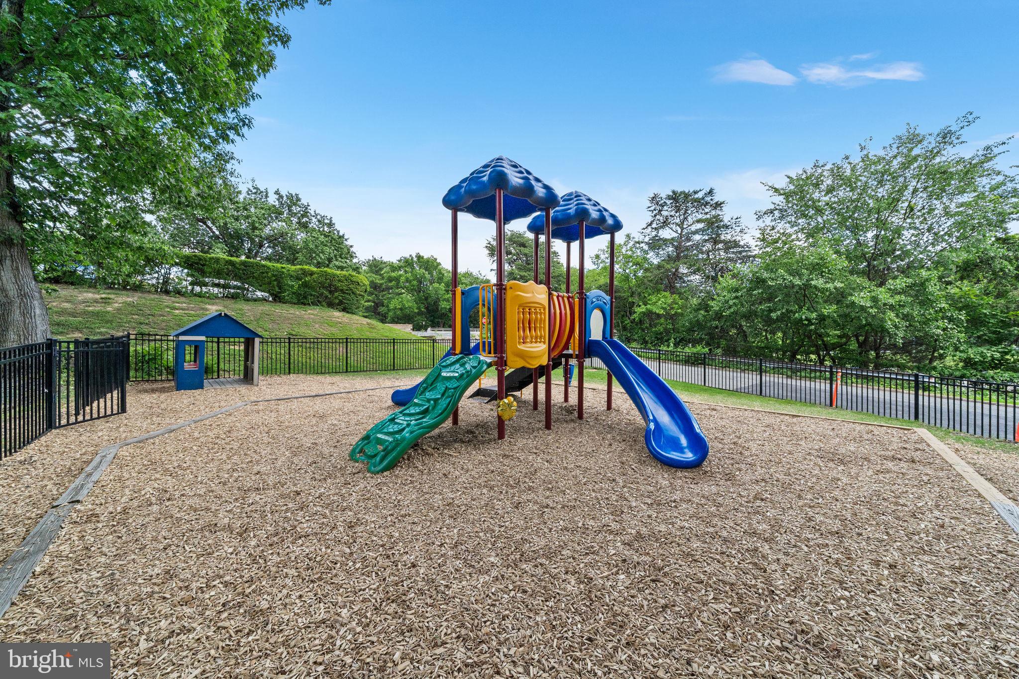 FAIRLINGTON VILLAGES - Residential