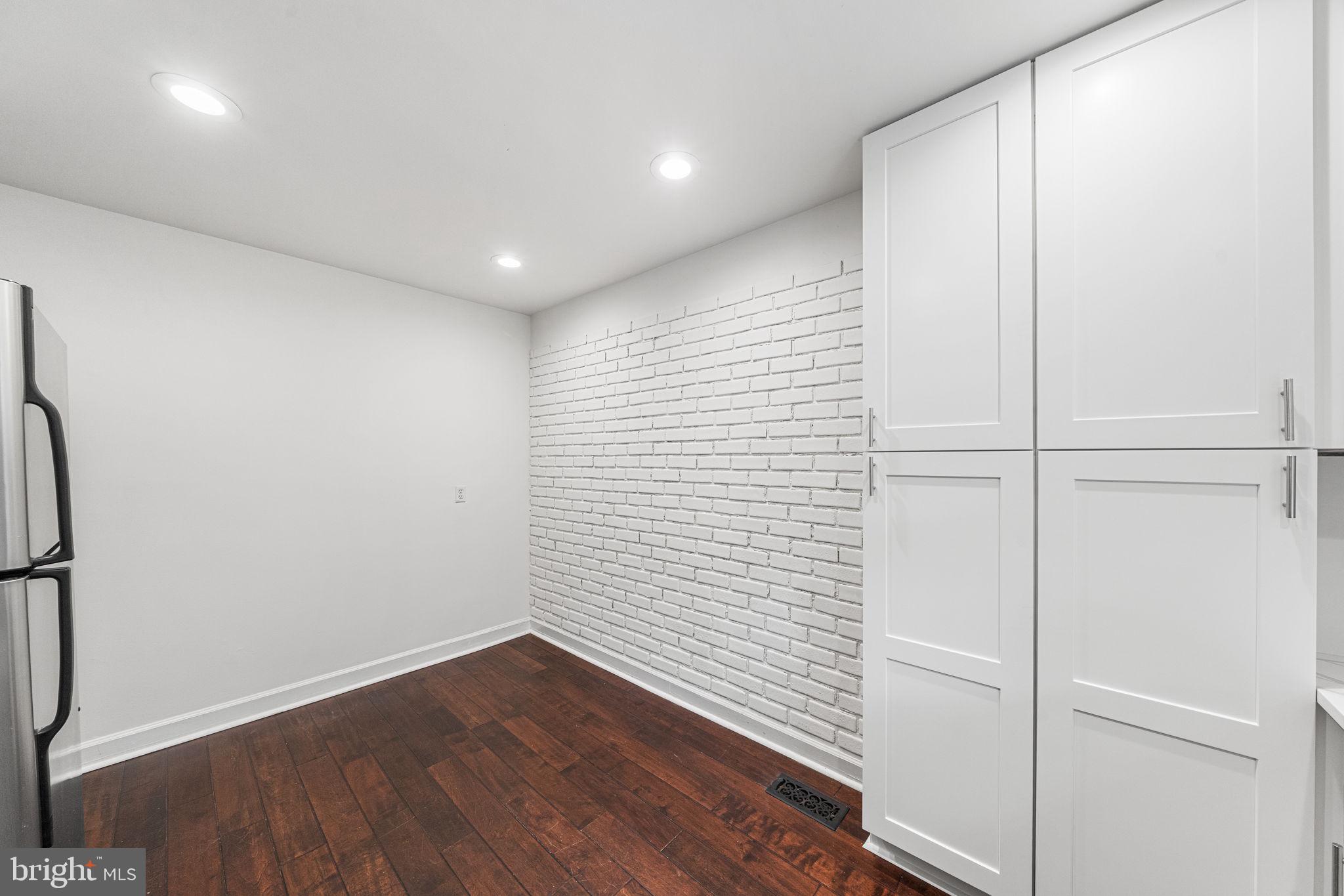 FAIRLINGTON VILLAGES - Residential