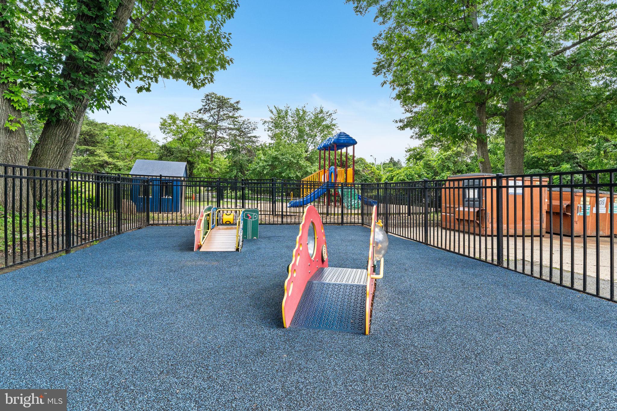 FAIRLINGTON VILLAGES - Residential