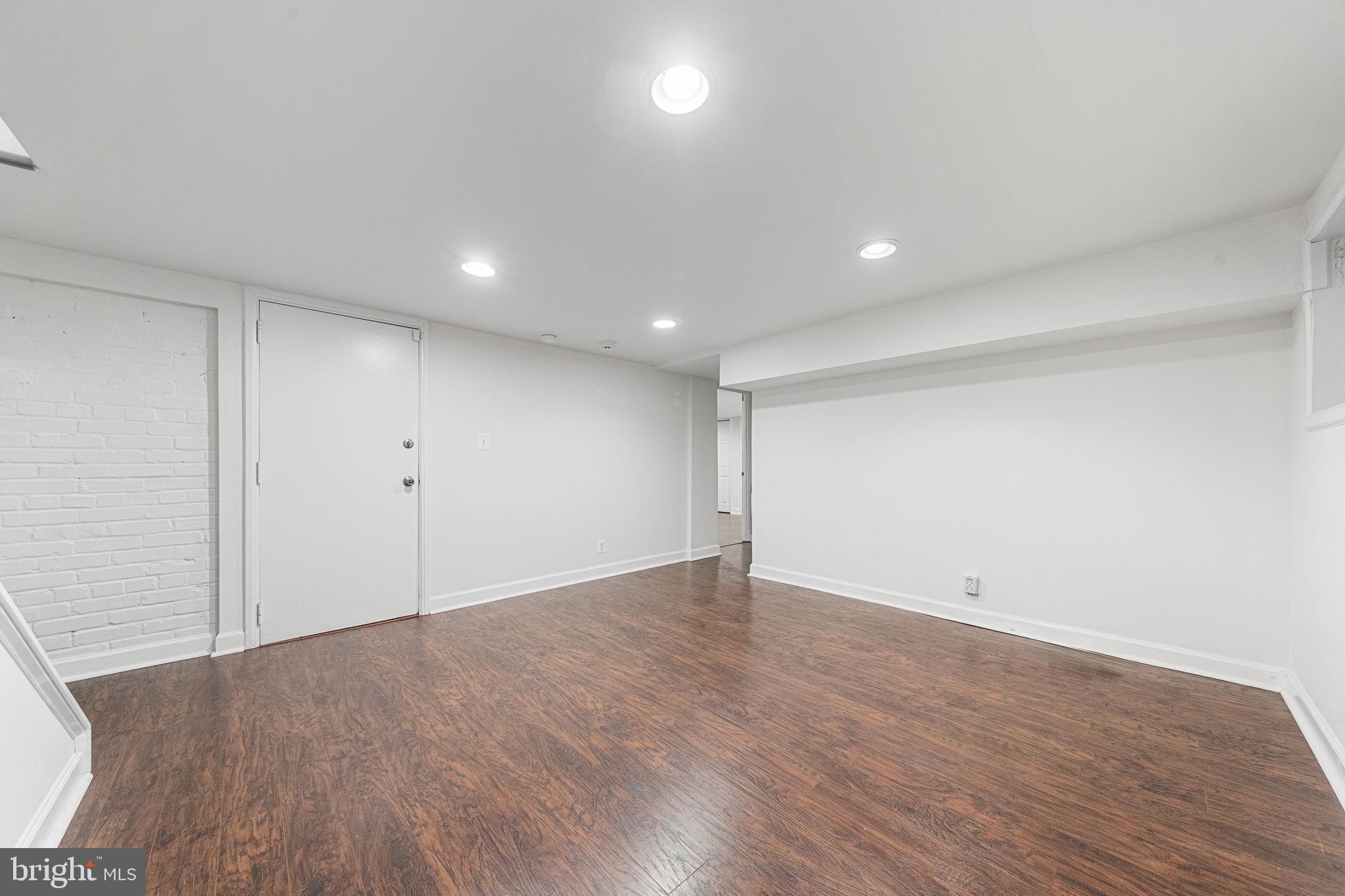 FAIRLINGTON VILLAGES - Residential
