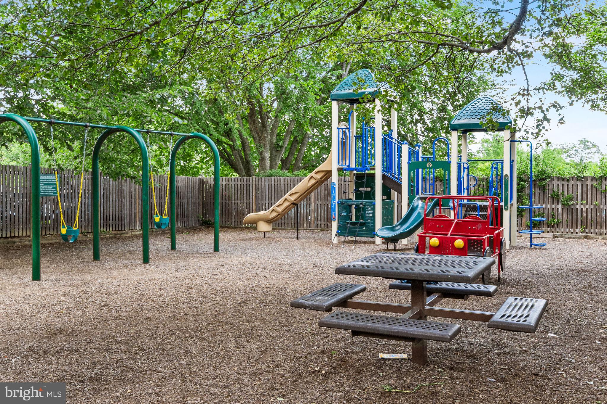 FAIRLINGTON VILLAGES - Residential