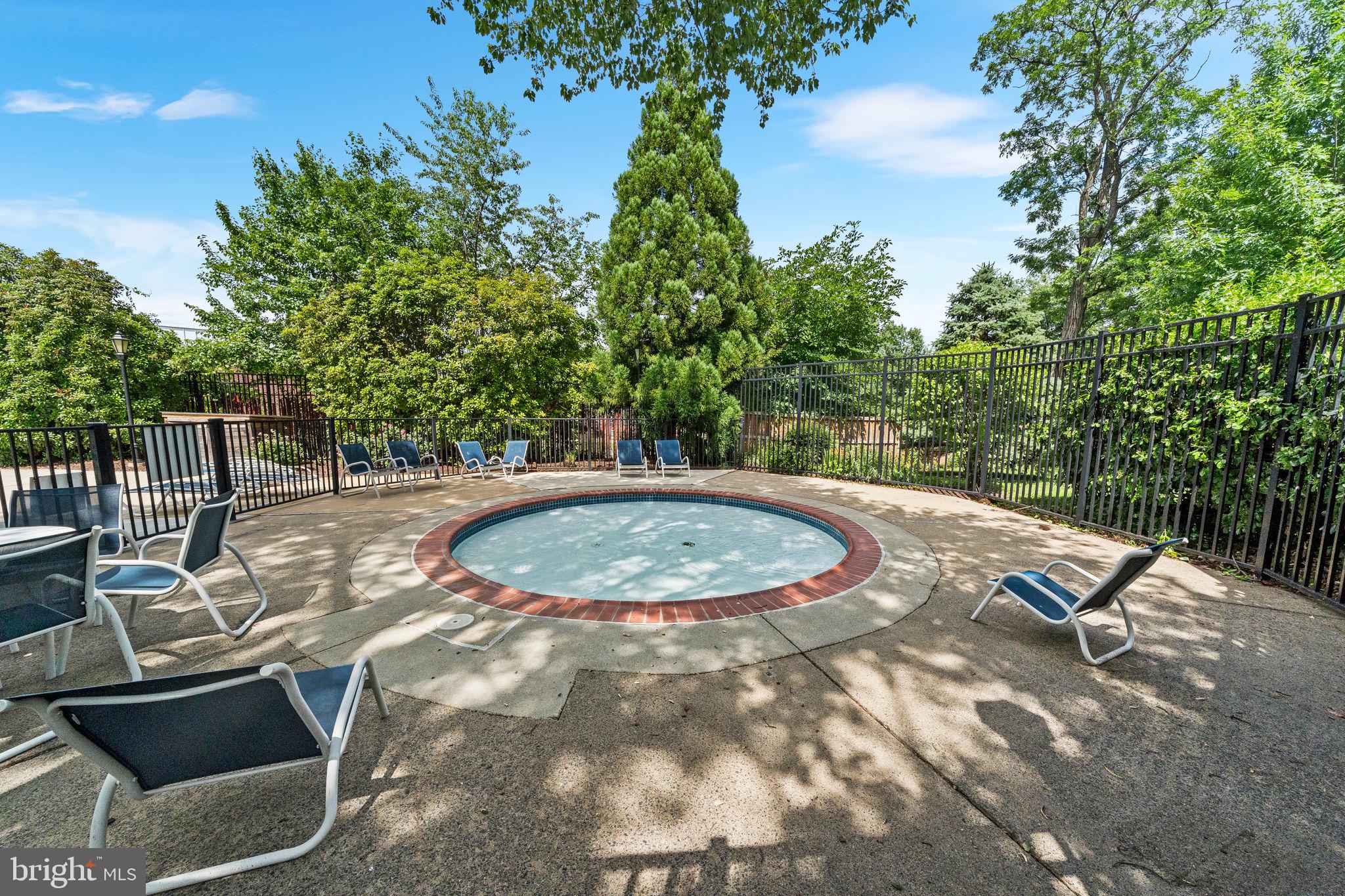 FAIRLINGTON VILLAGES - Residential