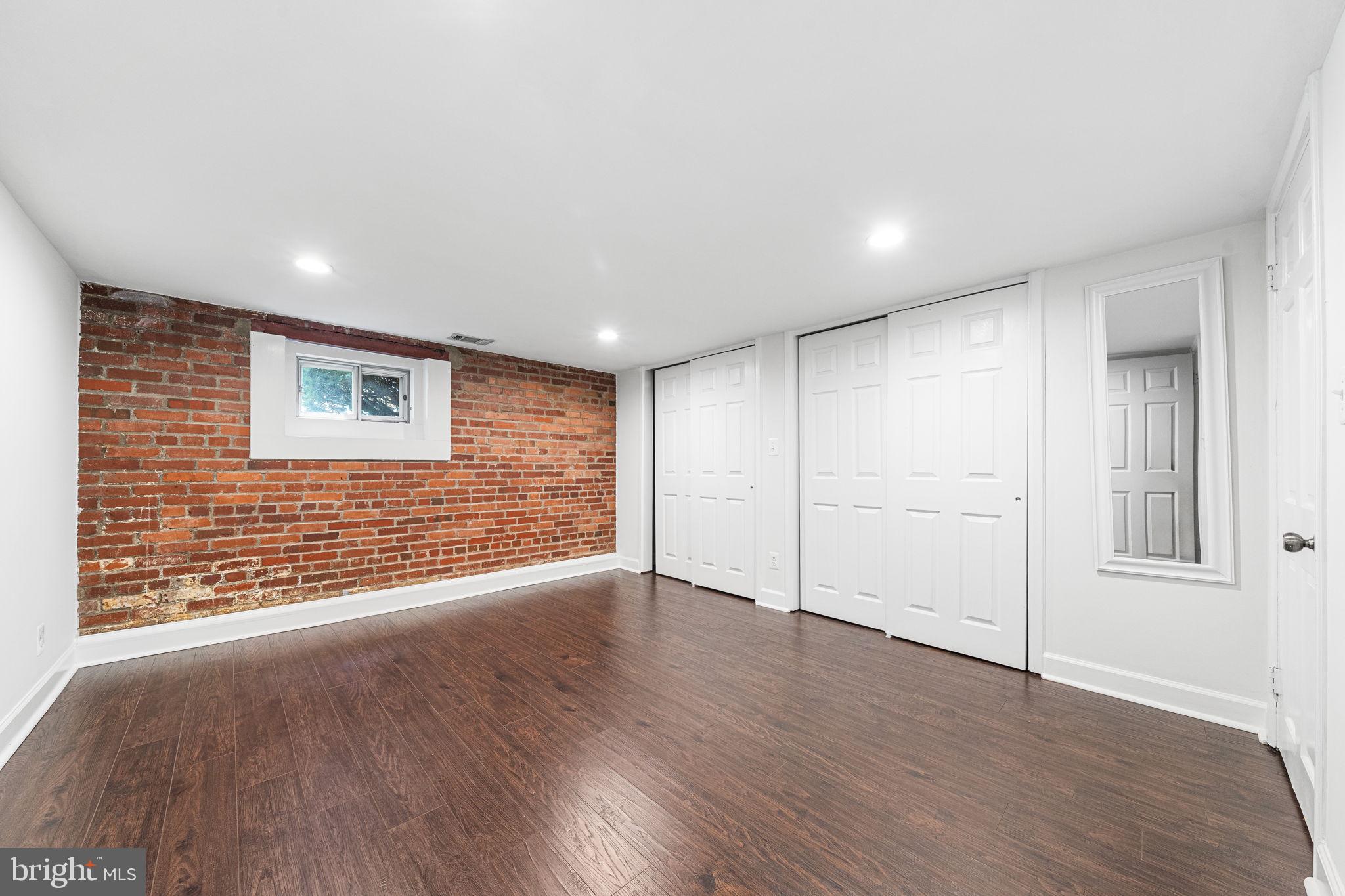 FAIRLINGTON VILLAGES - Residential
