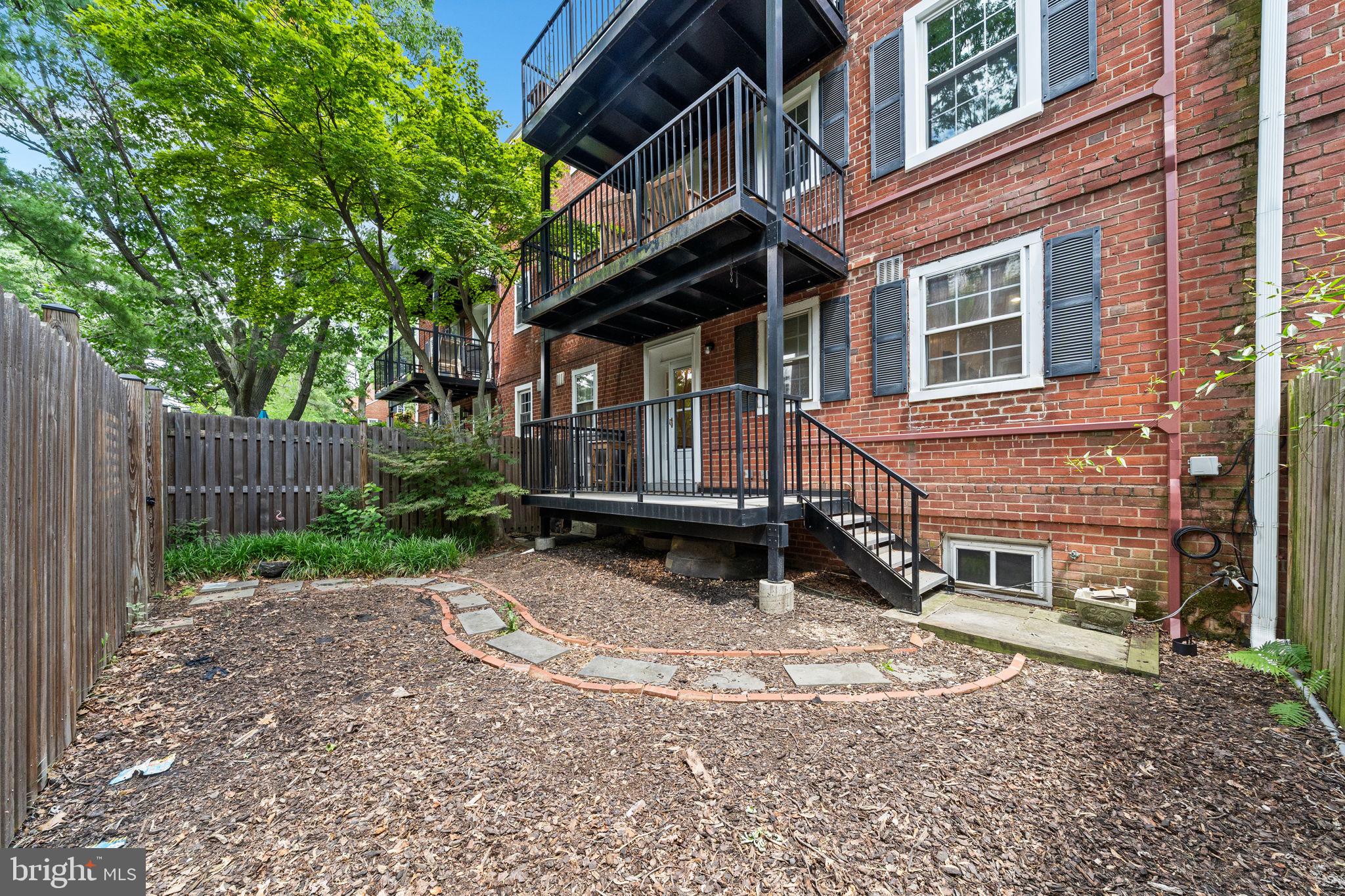 FAIRLINGTON VILLAGES - Residential