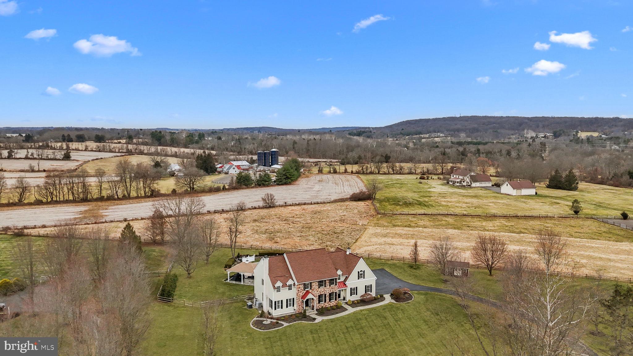 PINEVILLE - Residential