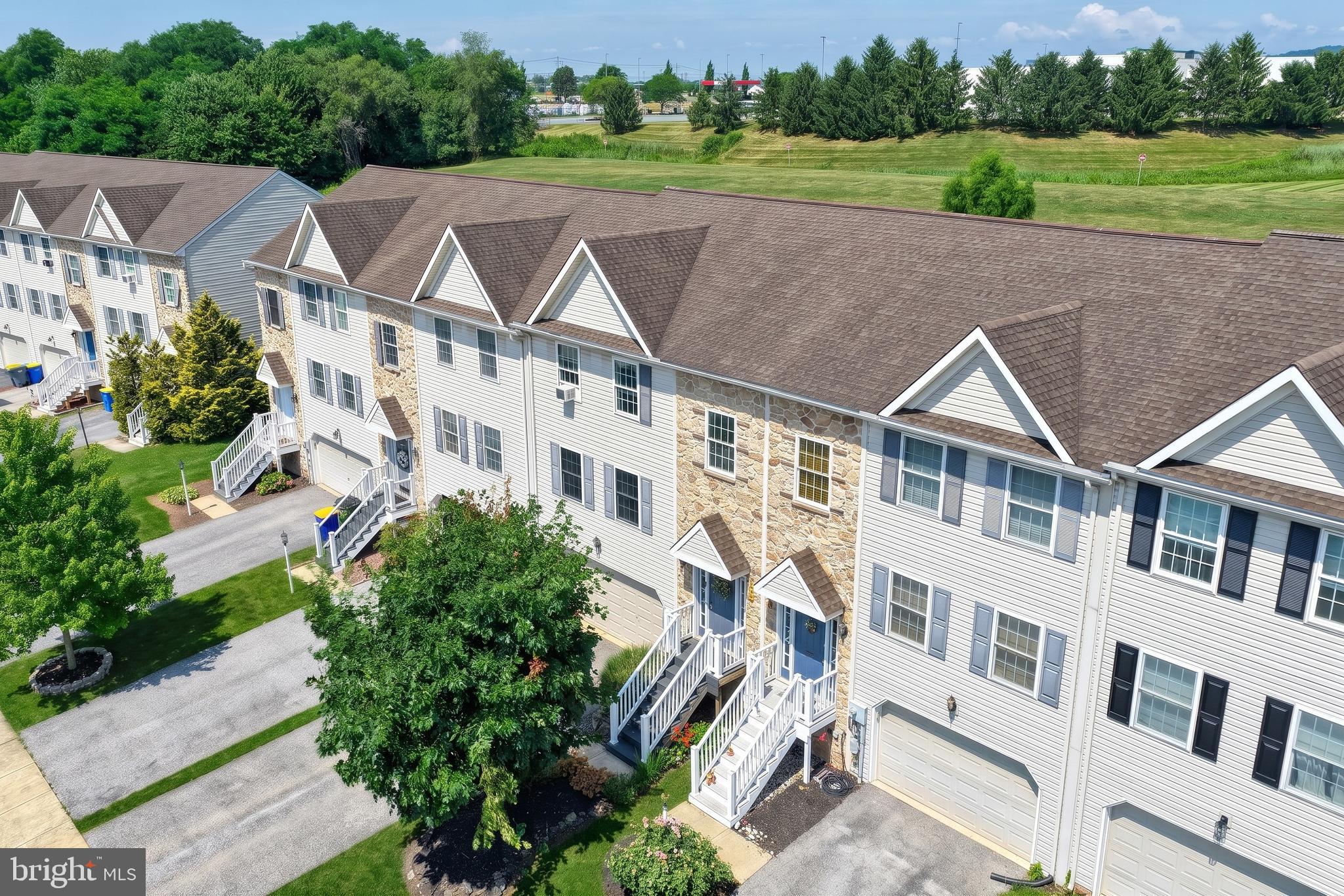 ASHCOMBE FARMS WEST - Residential