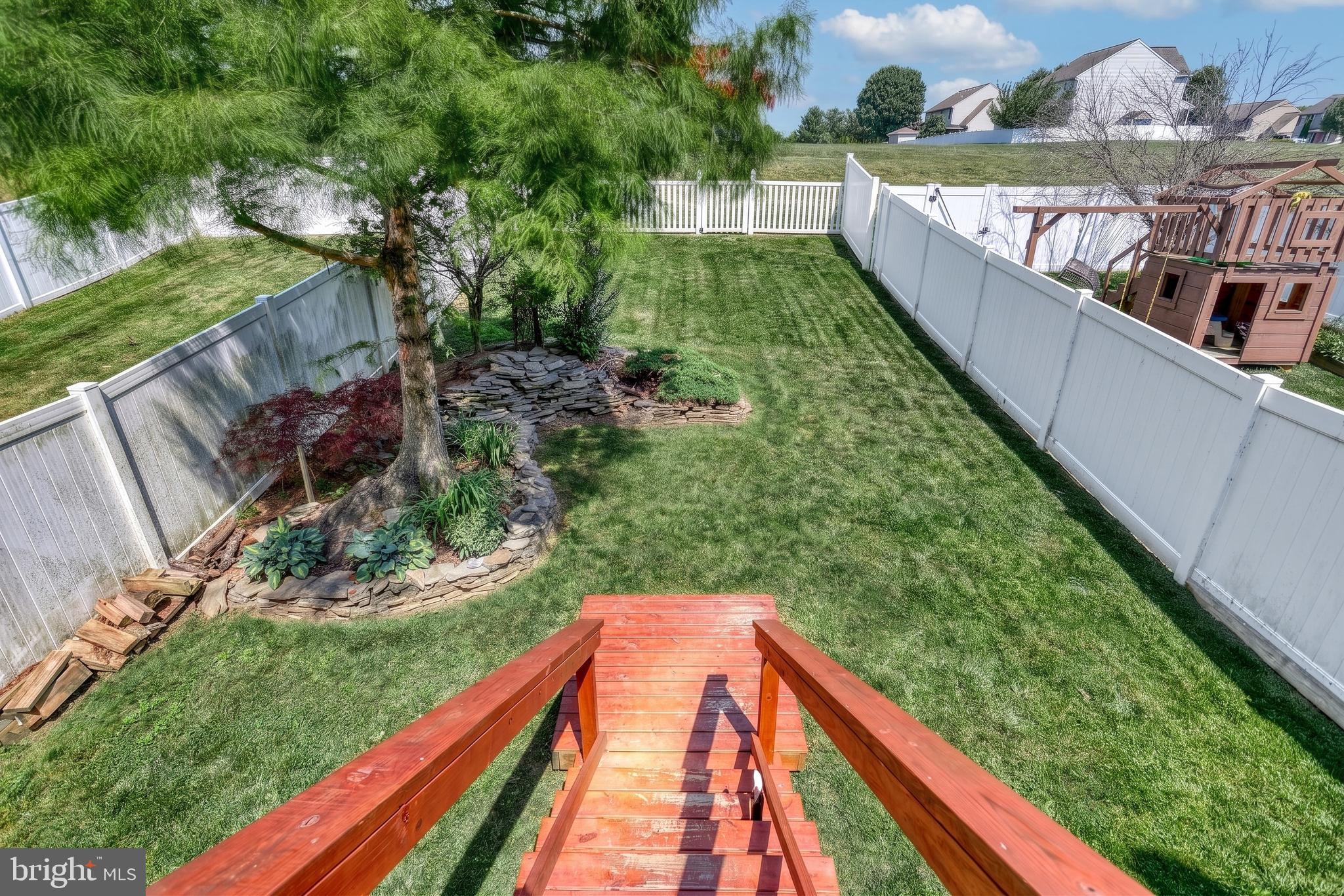 ASHCOMBE FARMS WEST - Residential