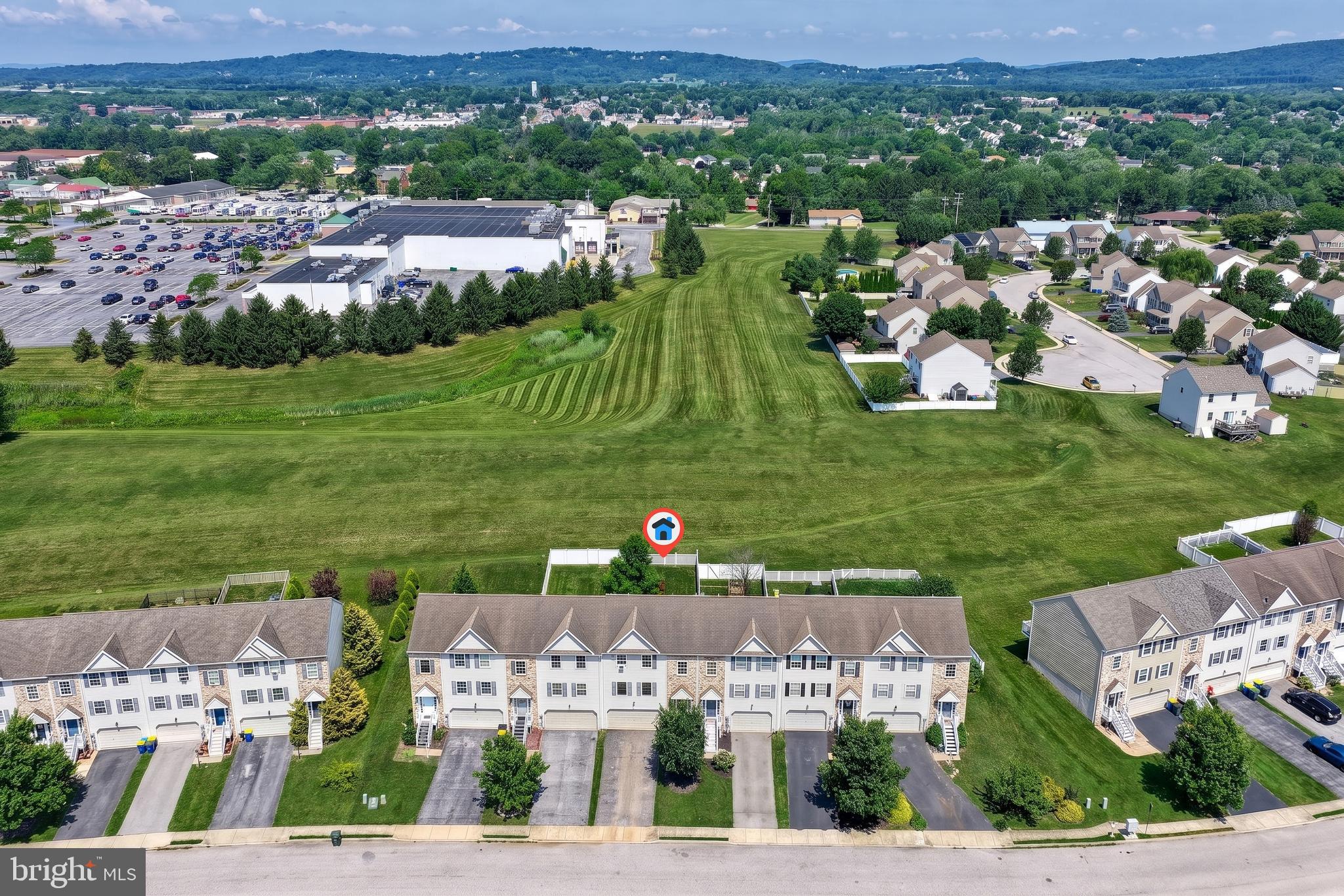 ASHCOMBE FARMS WEST - Residential