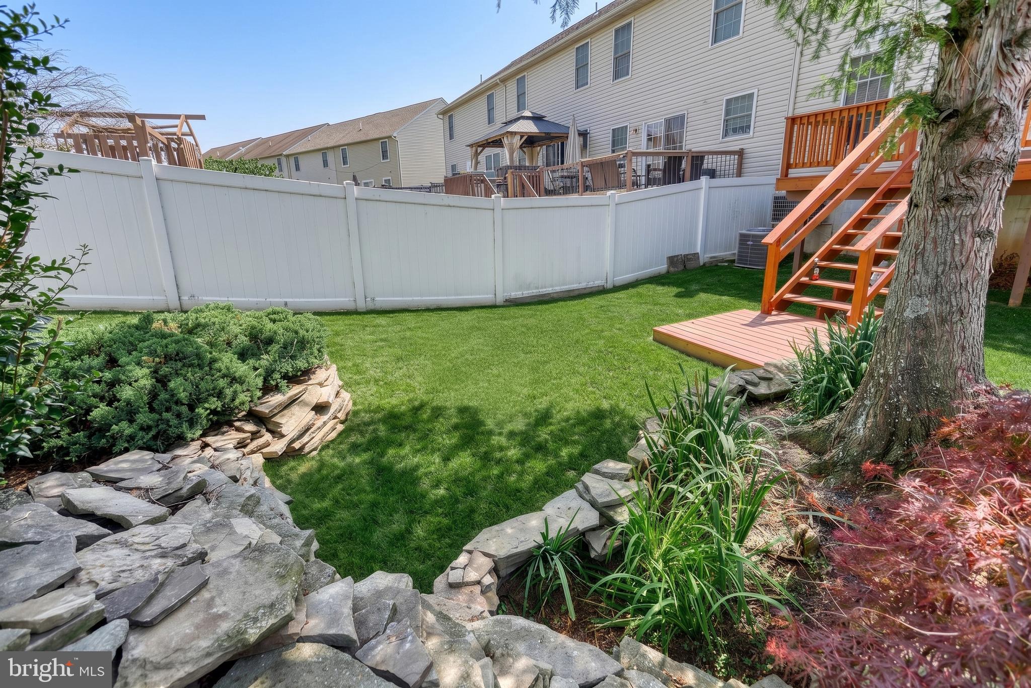 ASHCOMBE FARMS WEST - Residential