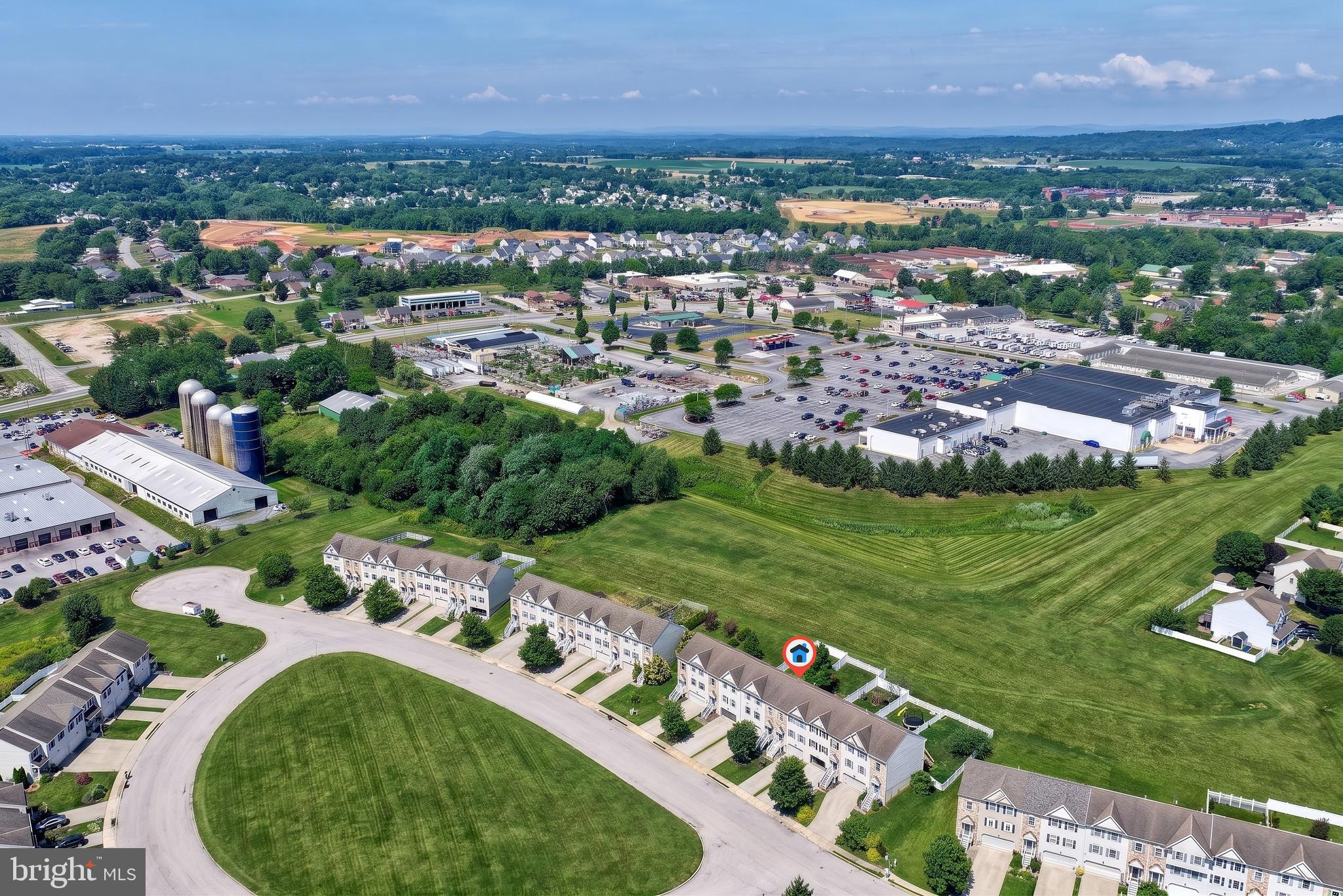 ASHCOMBE FARMS WEST - Residential