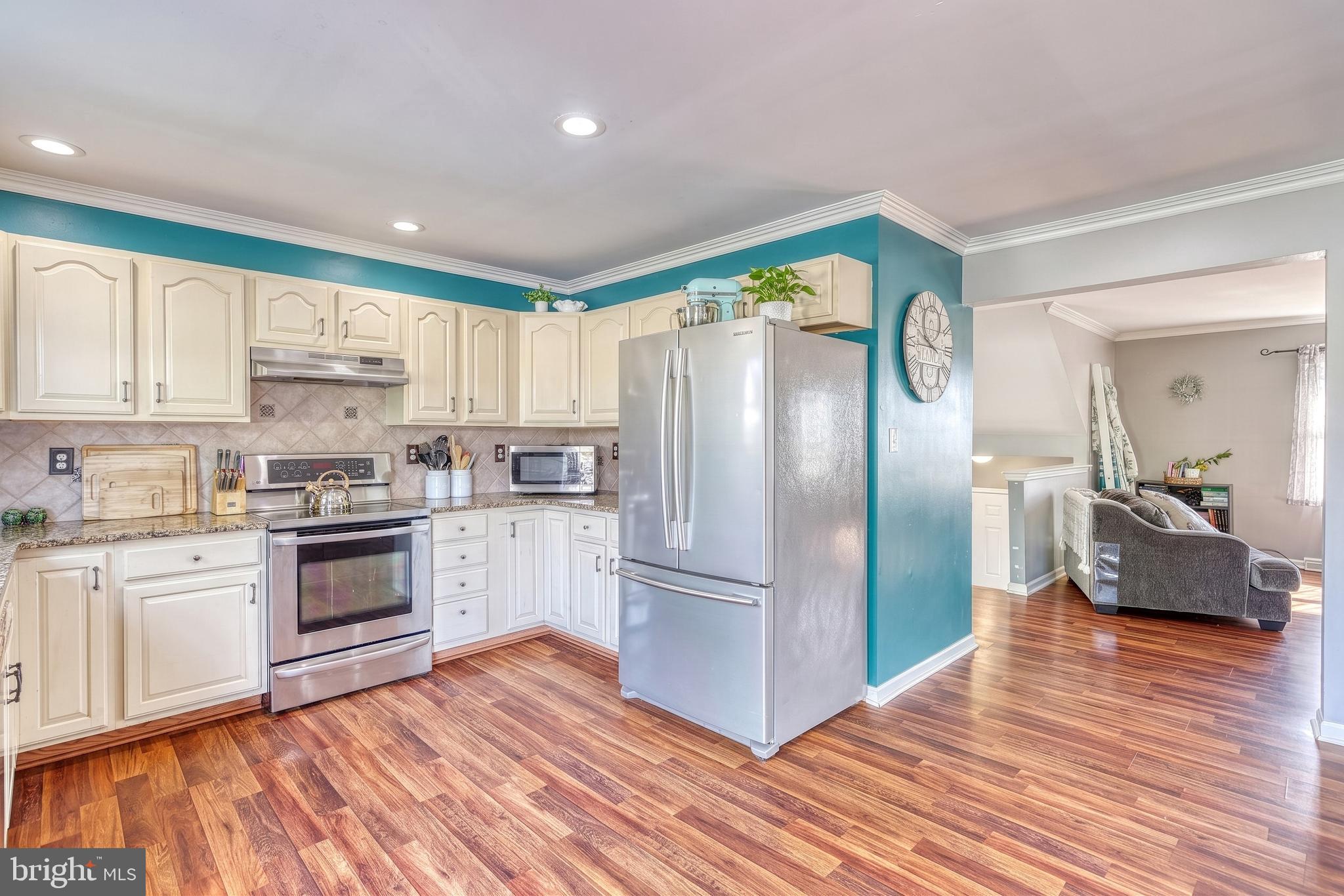 ASHCOMBE FARMS WEST - Residential