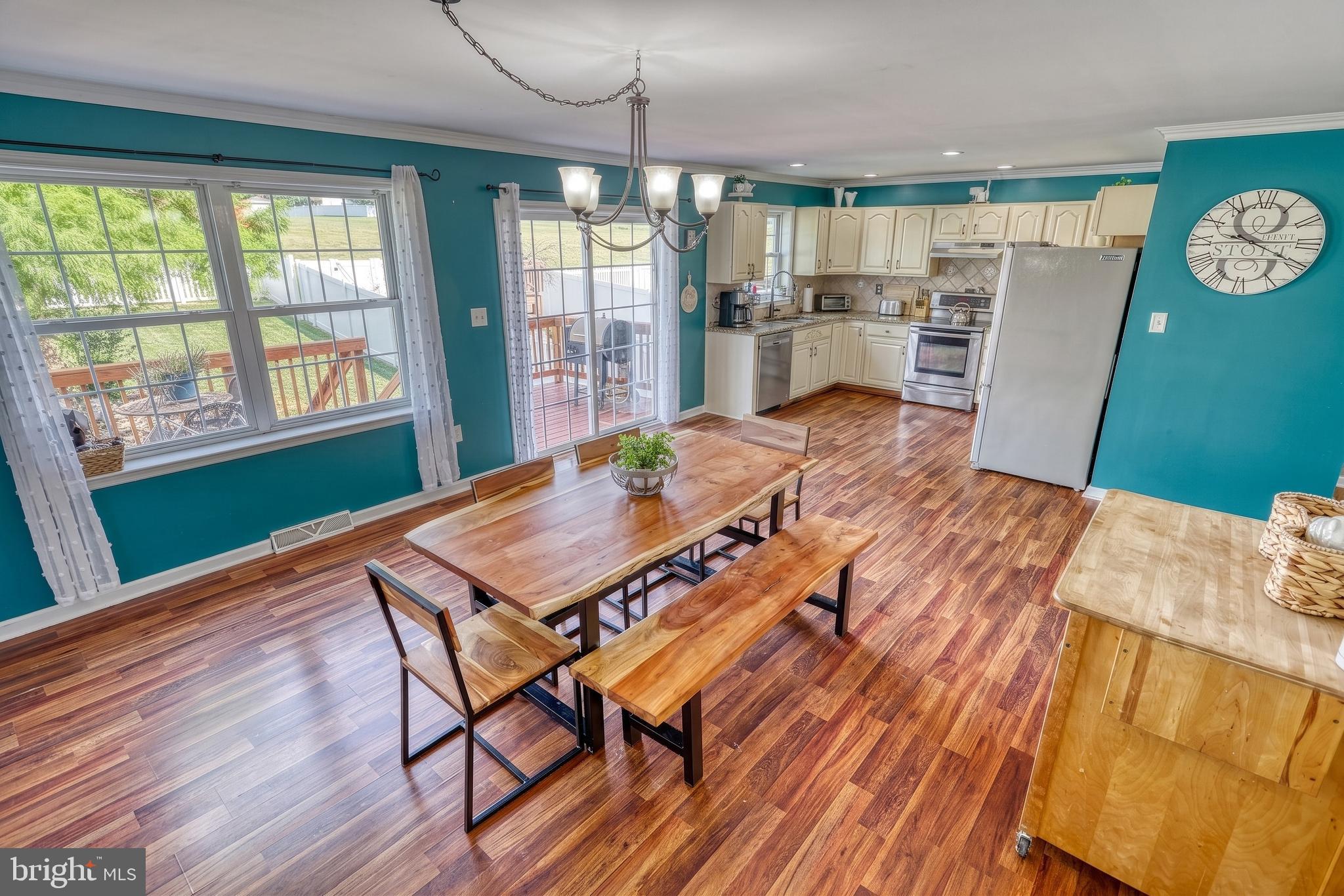 ASHCOMBE FARMS WEST - Residential