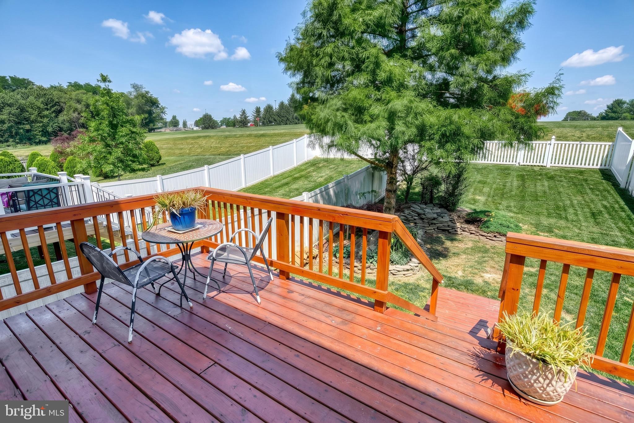 ASHCOMBE FARMS WEST - Residential