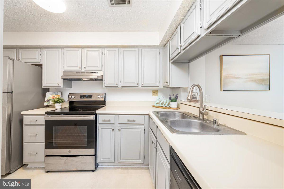 DAMASCUS GARDENS - Residential