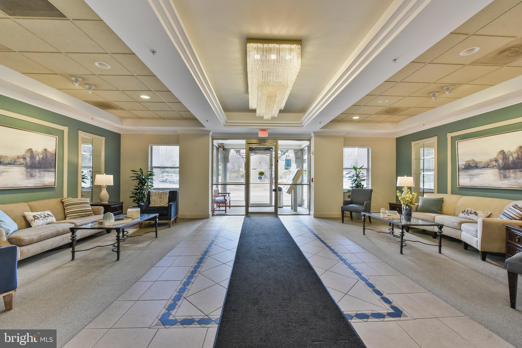 LANSDOWNE WOODS - Residential