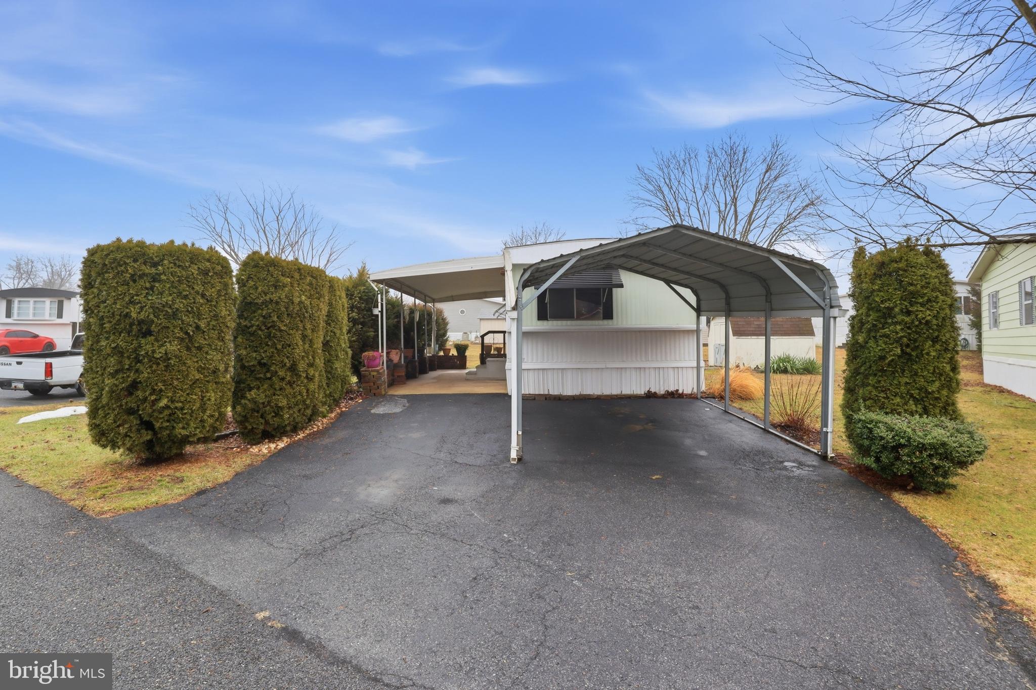 LINCOLN ESTATES - Residential