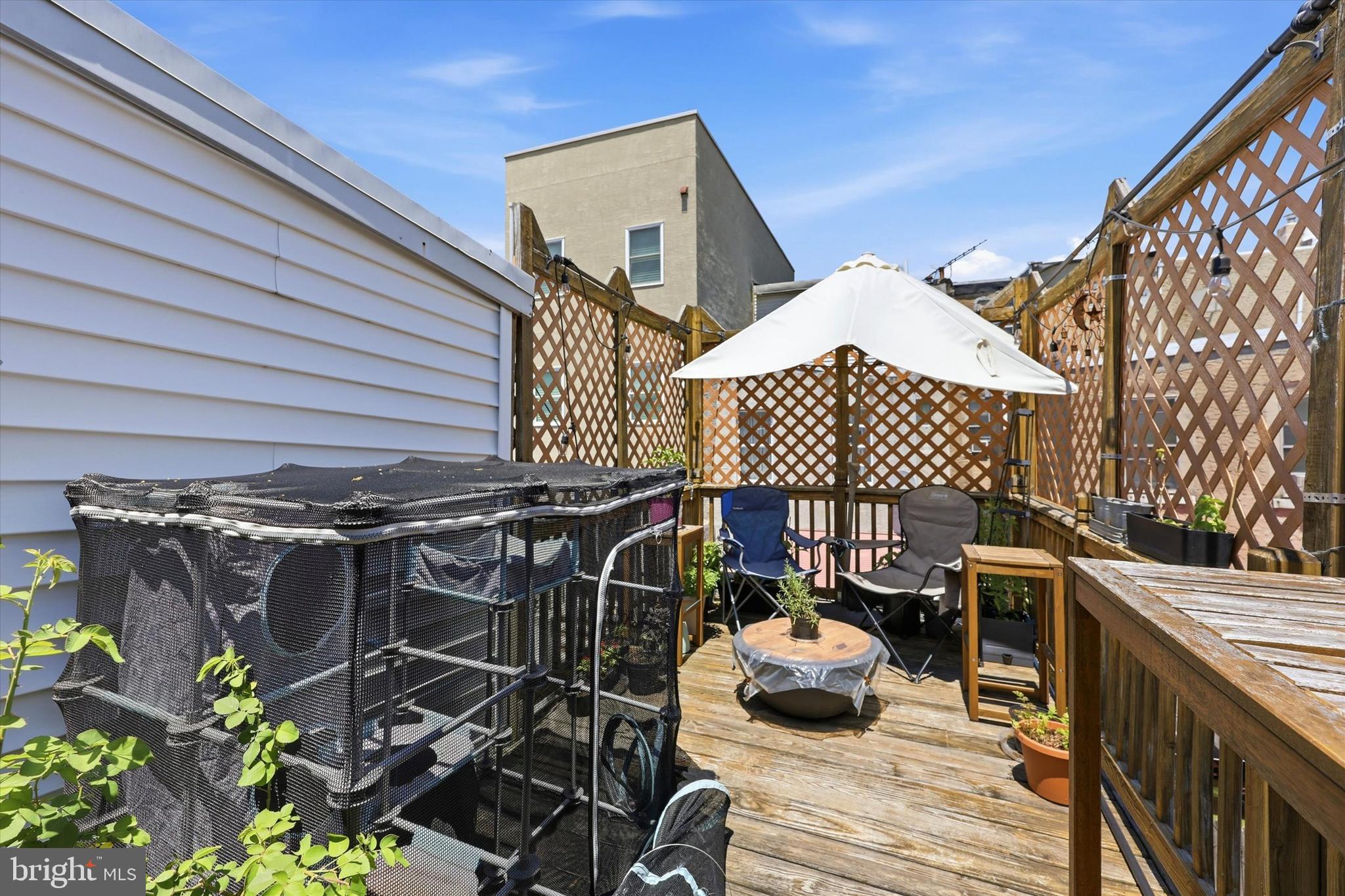 DICKINSON NARROWS - Residential
