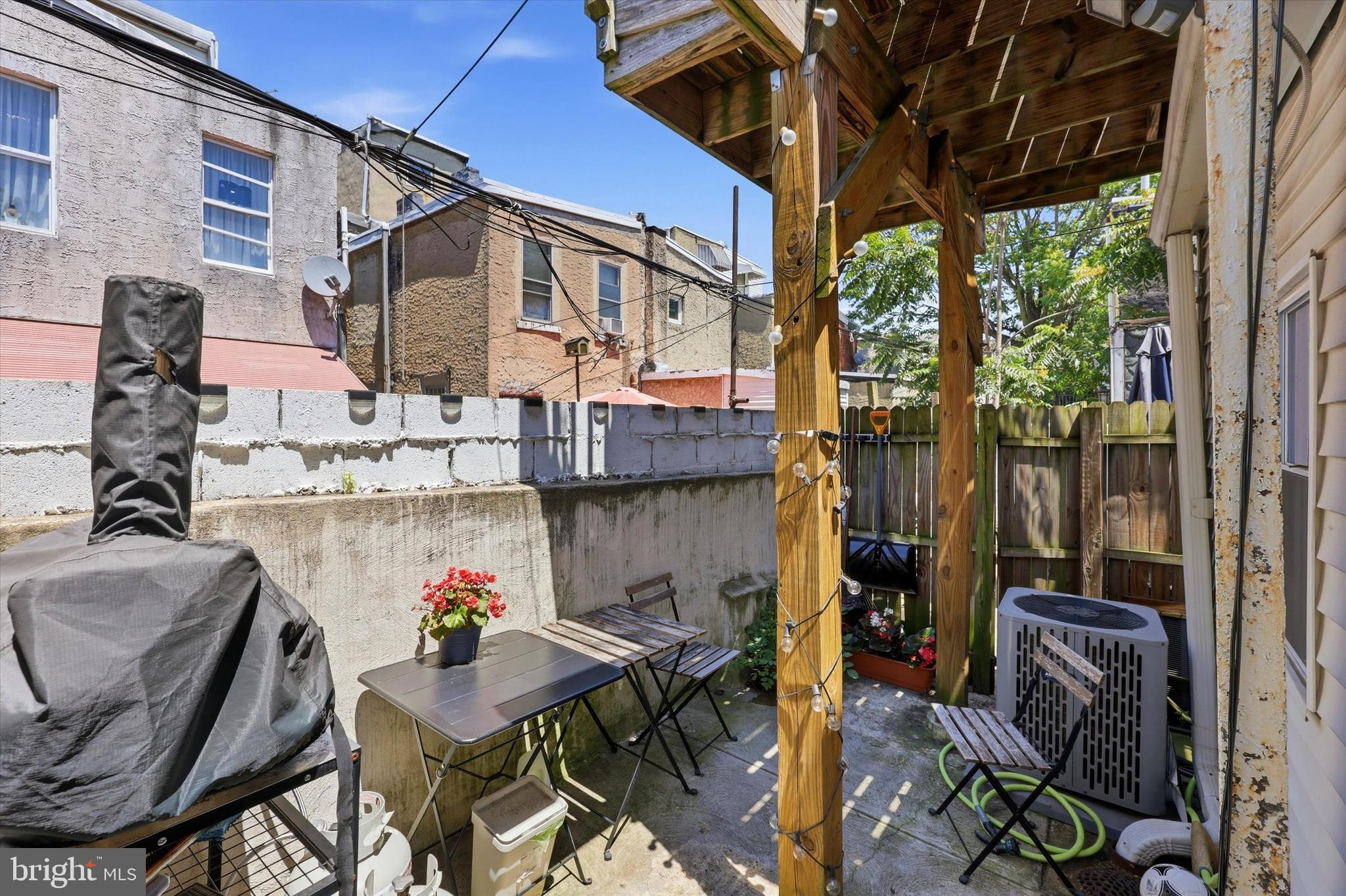 DICKINSON NARROWS - Residential