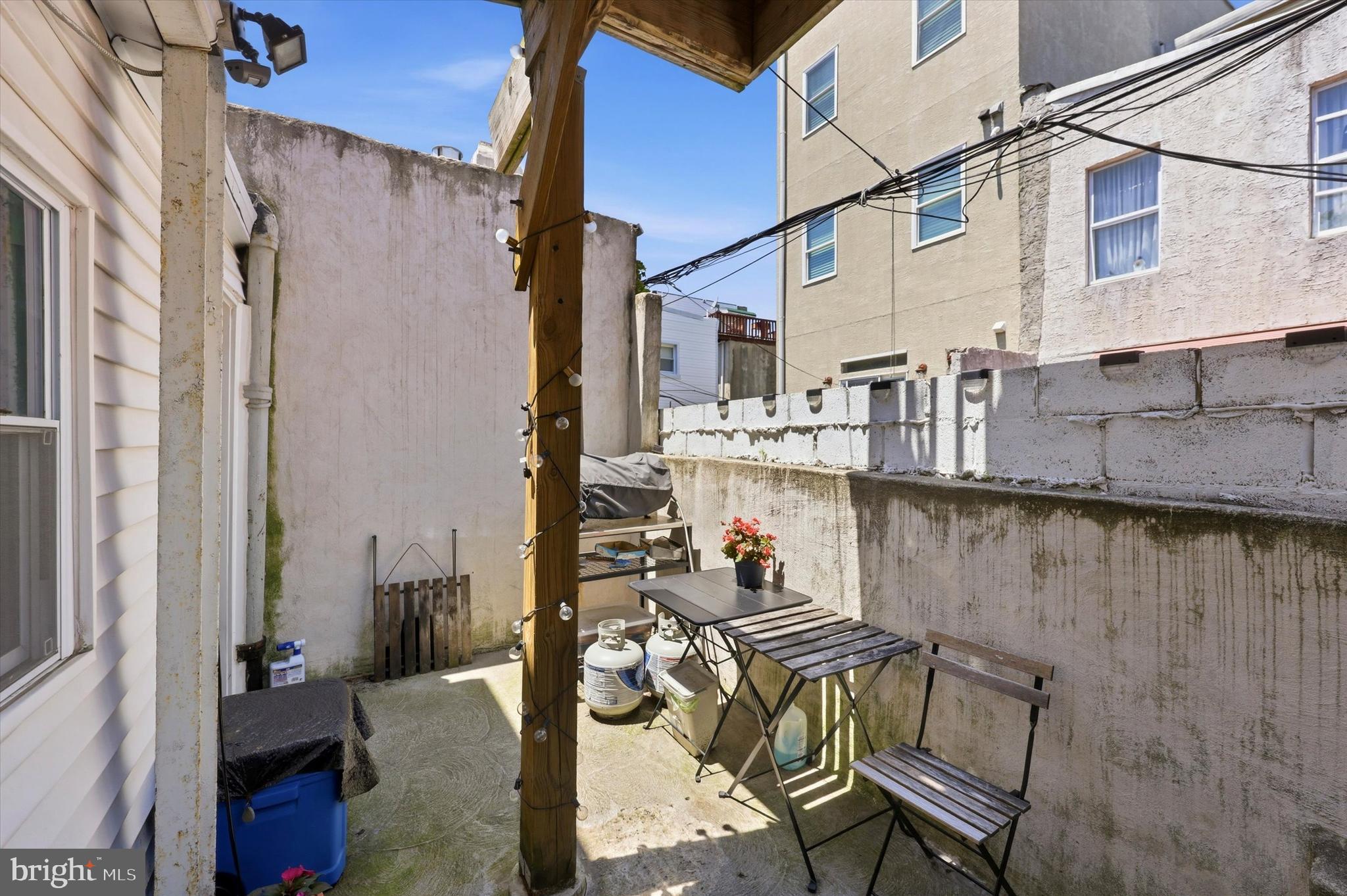 DICKINSON NARROWS - Residential