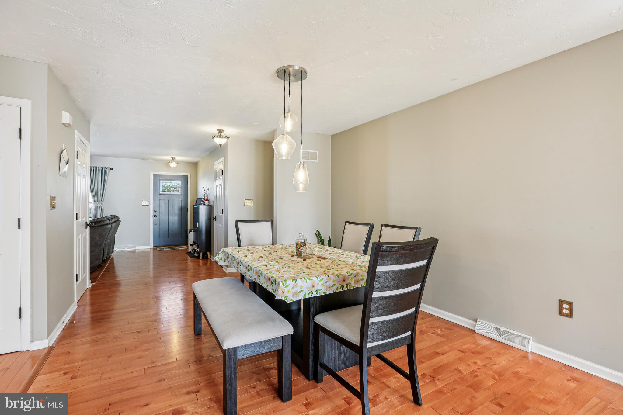 HICKORY RIDGE - Residential