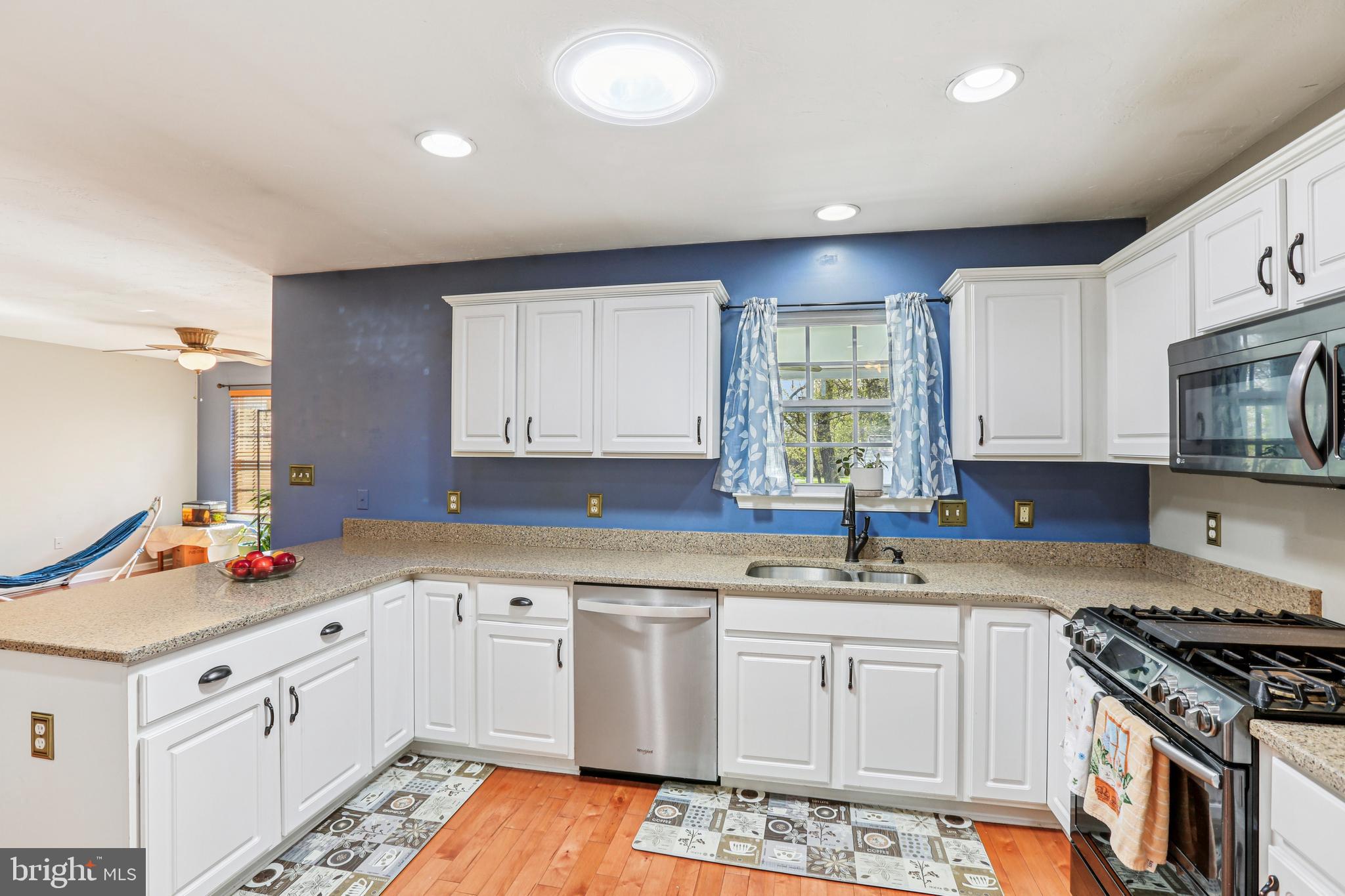 HICKORY RIDGE - Residential