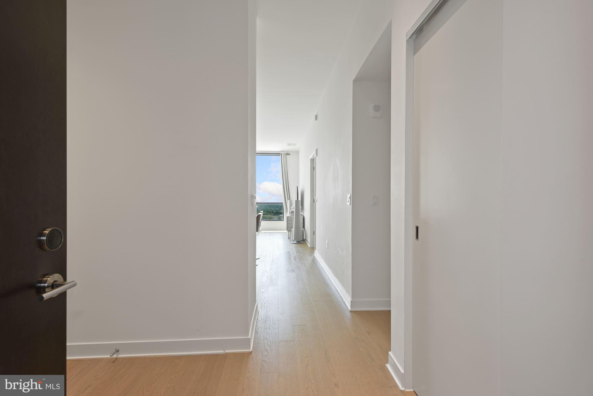 THE BORO TYSONS - Residential