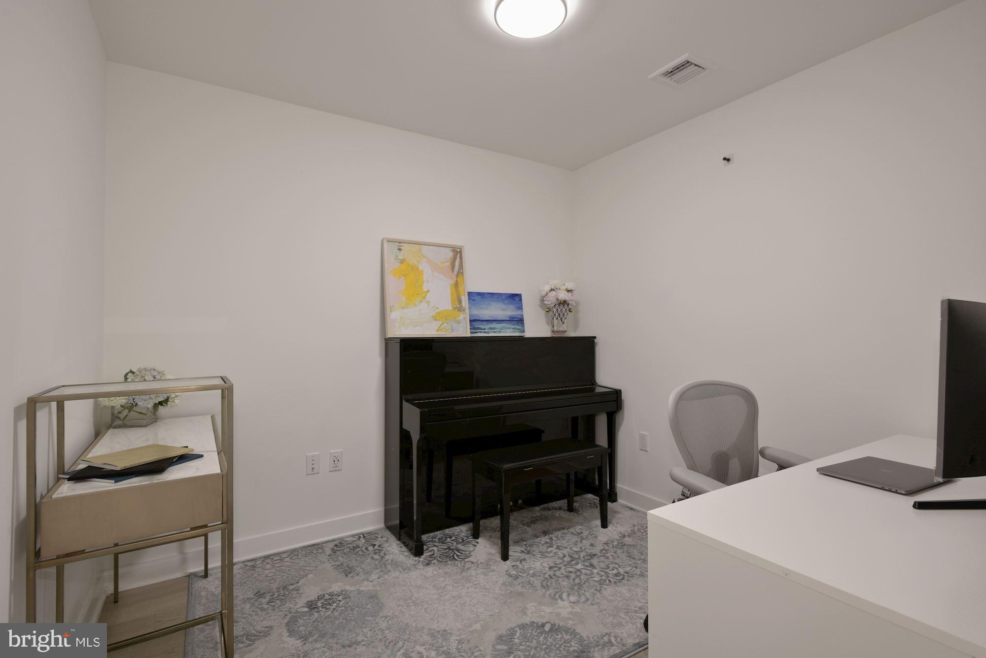 THE BORO TYSONS - Residential