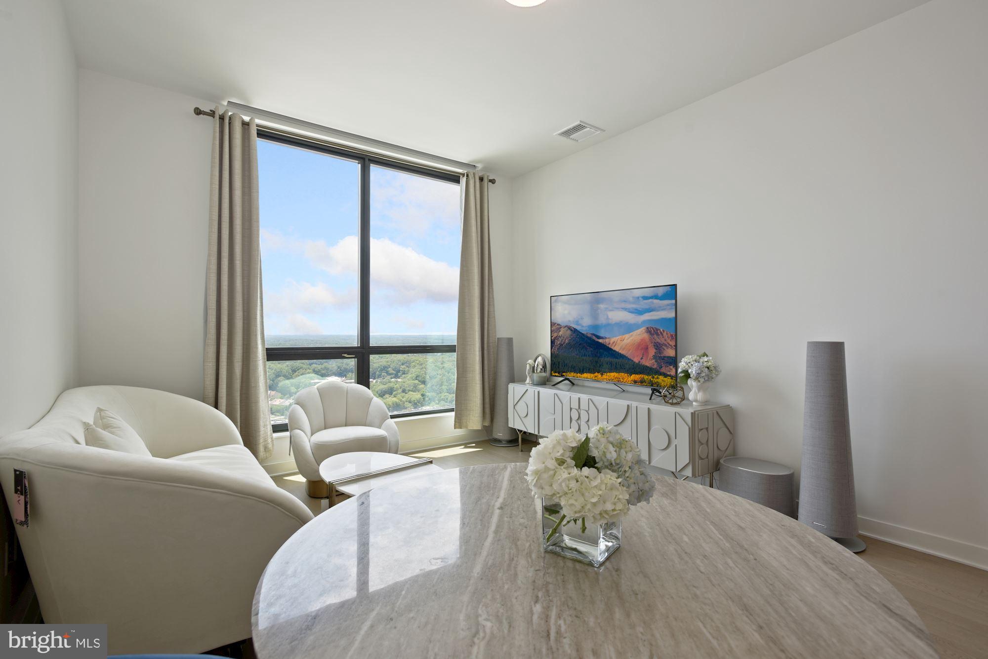 THE BORO TYSONS - Residential