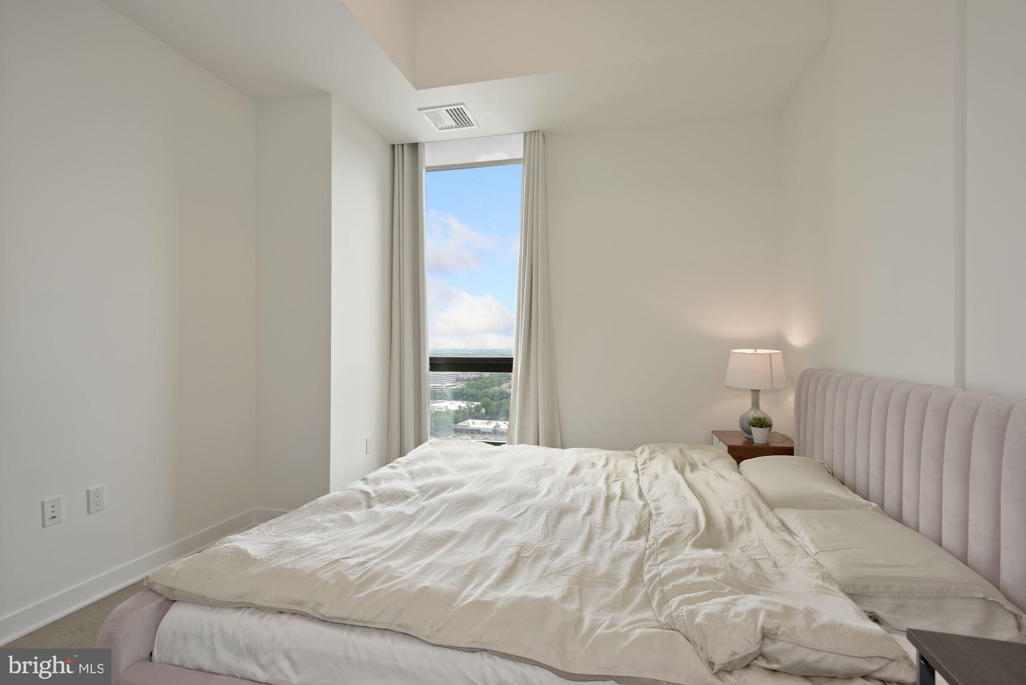 THE BORO TYSONS - Residential