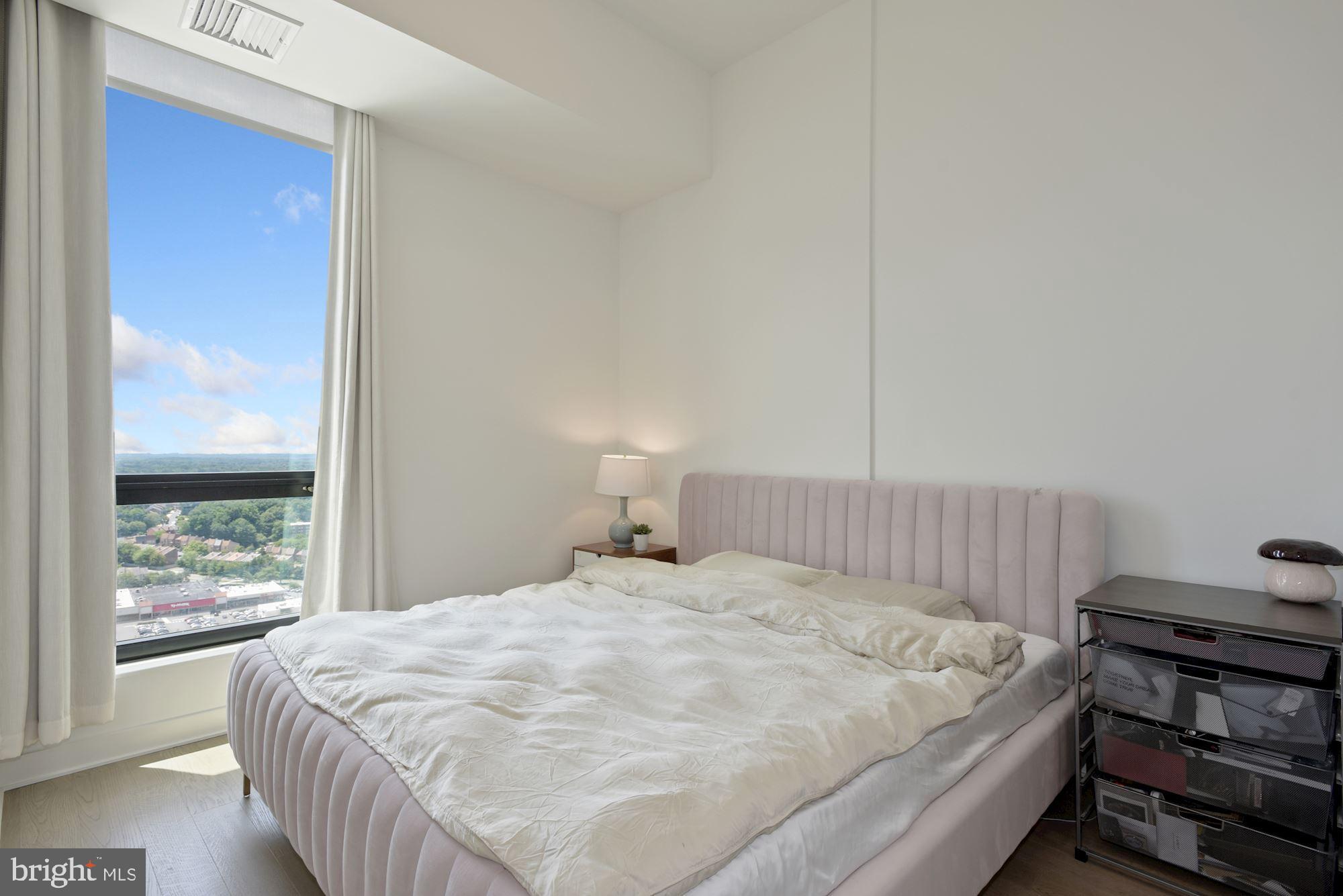 THE BORO TYSONS - Residential