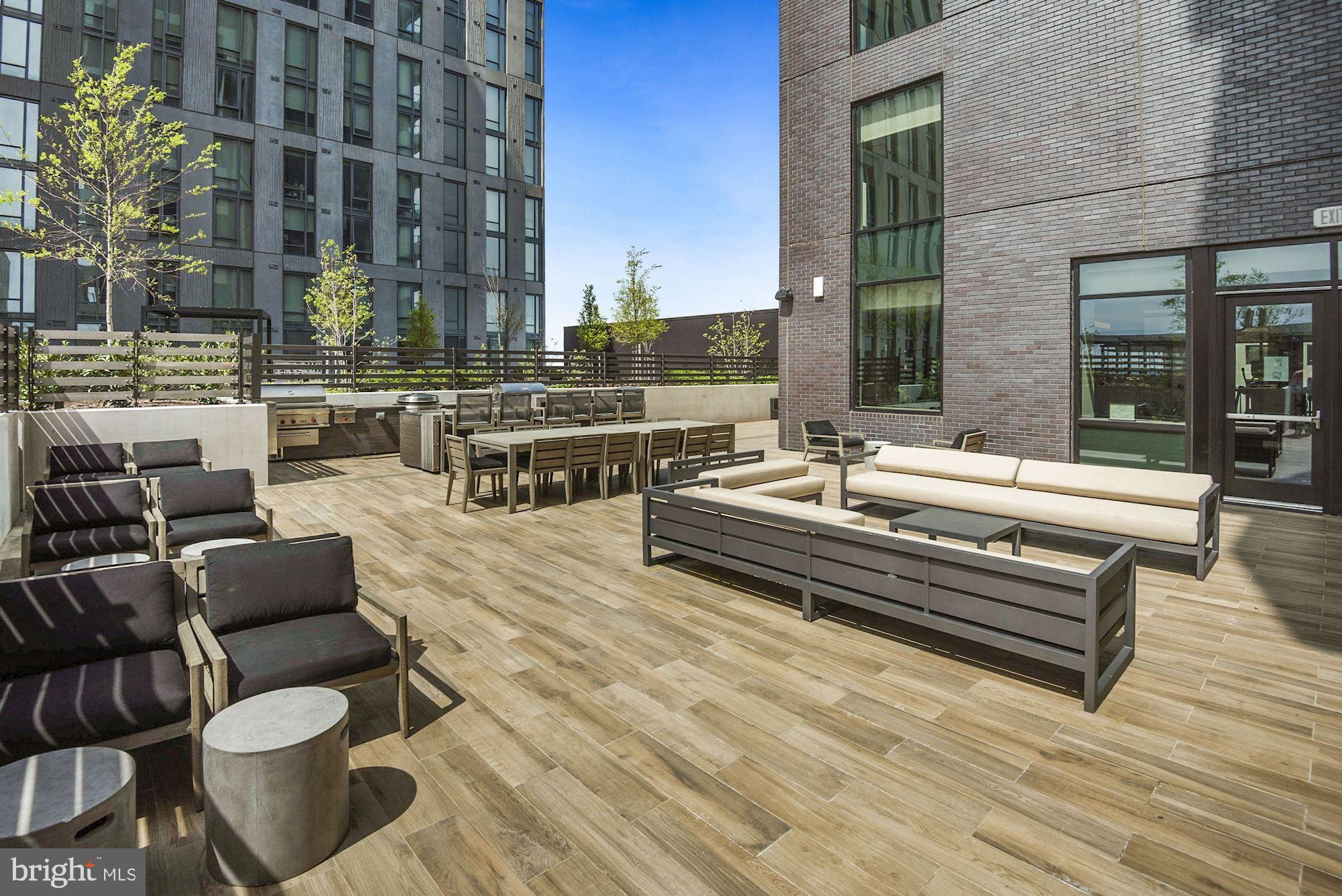 THE BORO TYSONS - Residential